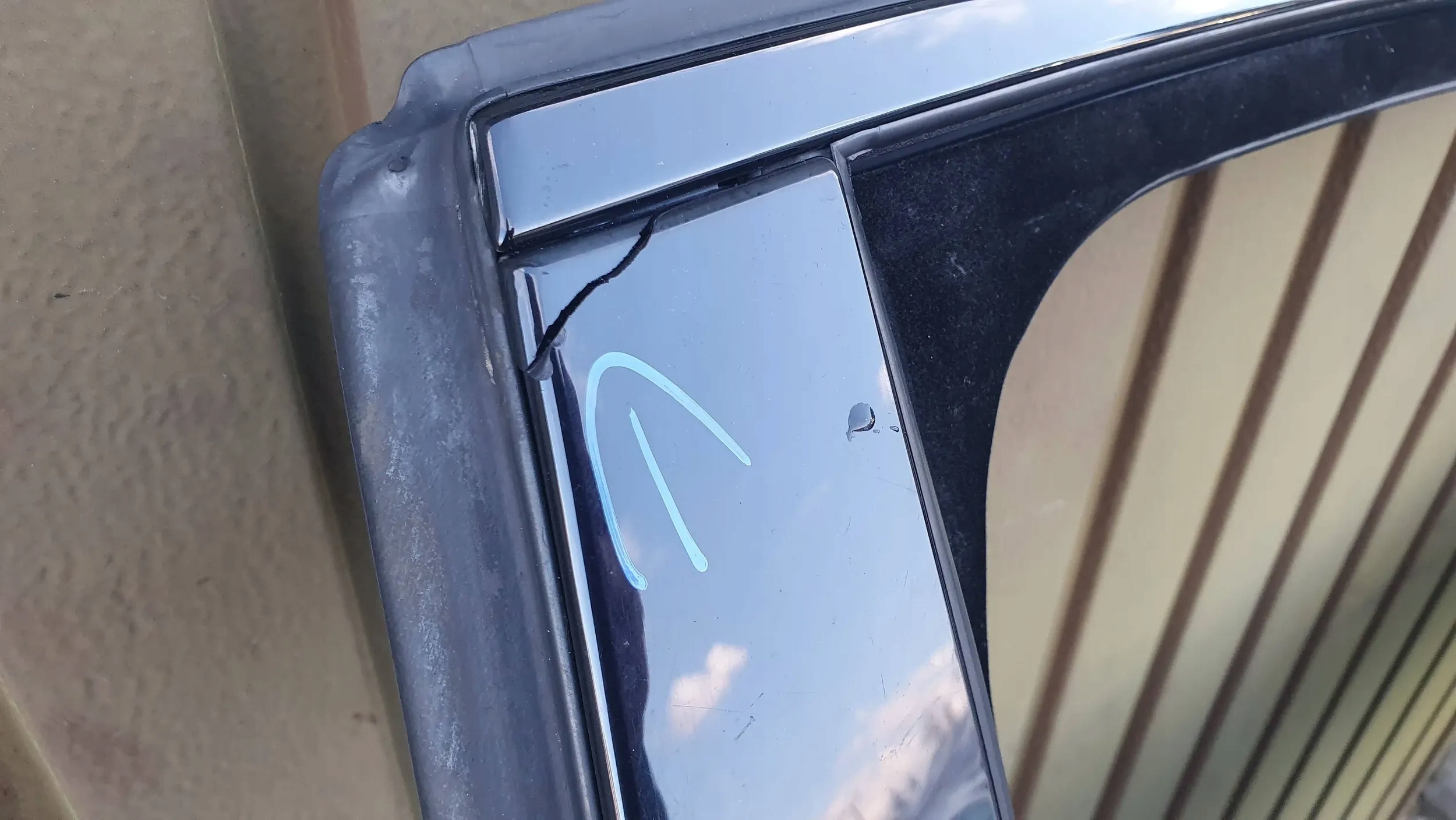 Jaguar XE 15- left door rear. rear part