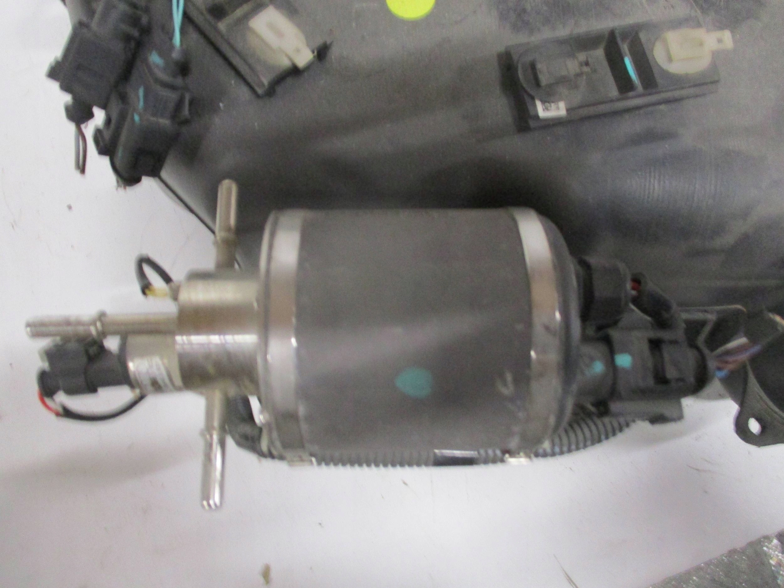 Behälter ADBLUE AUDI Q5 SQ5 8R 8R0131877B