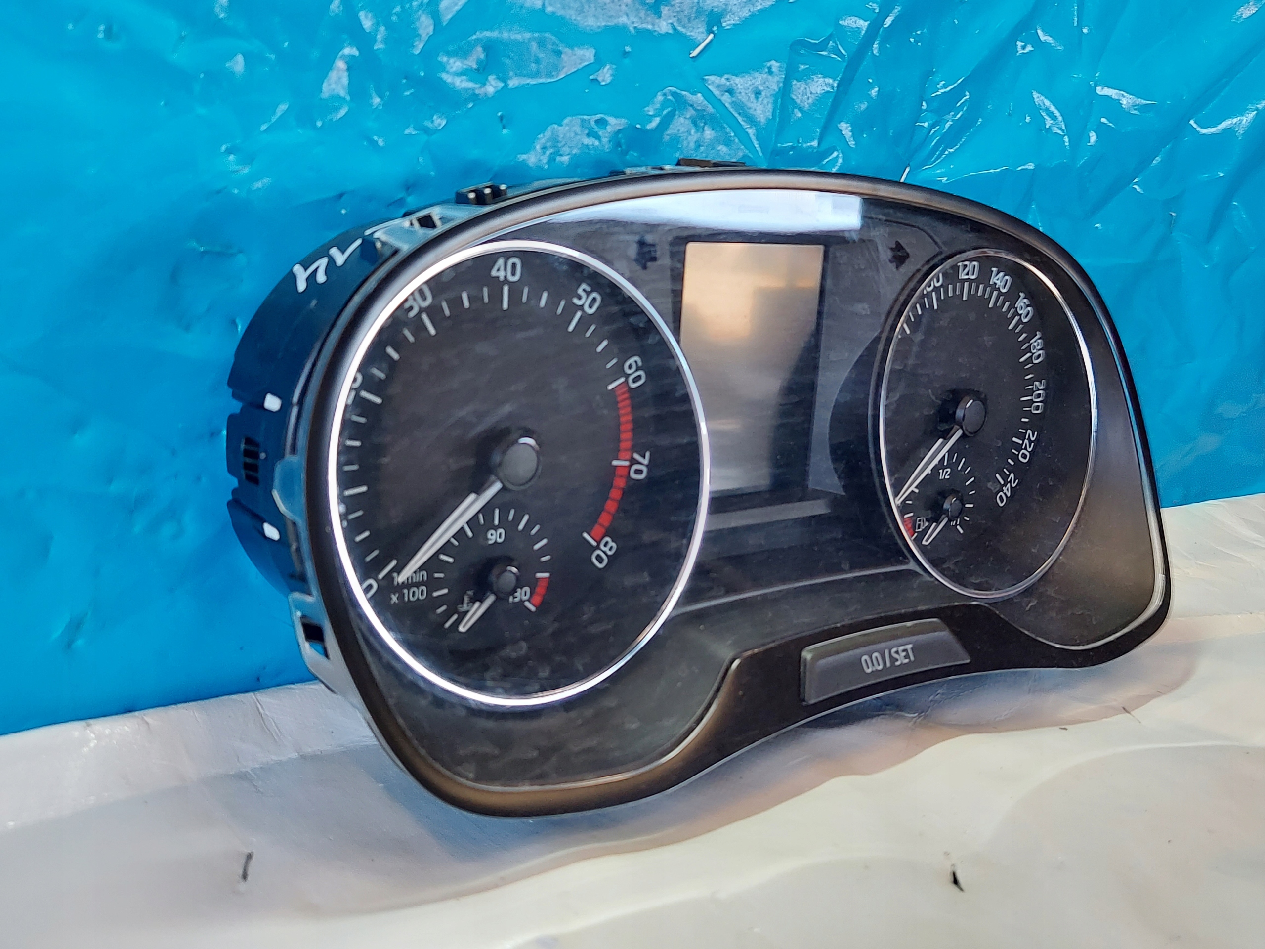 dials clock SKODA FABIA 2016R 1.2 B 6V920740B