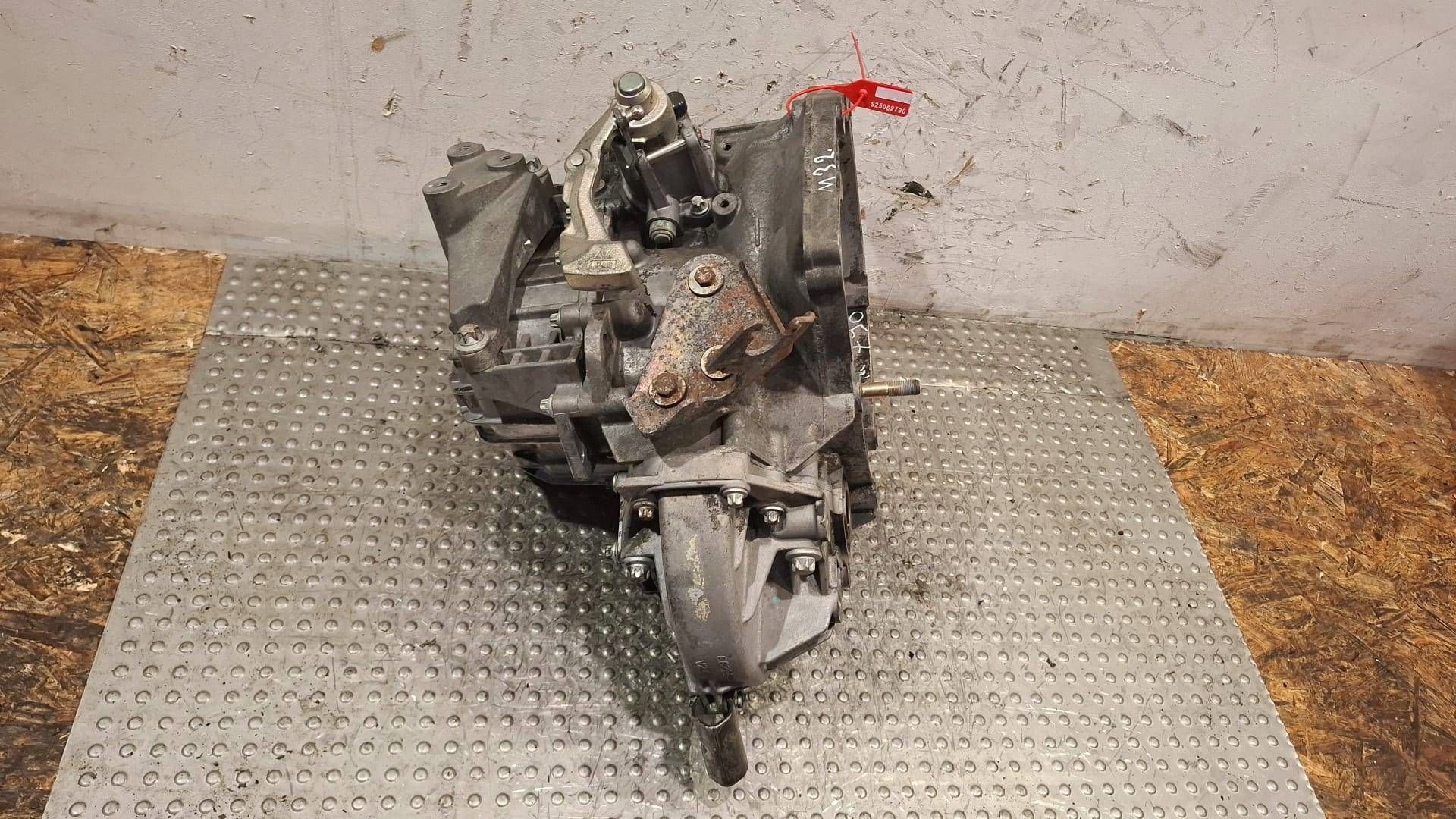 Getriebe M32 Opel Zafira B 1.9 8V 120 KM 6 getriebe