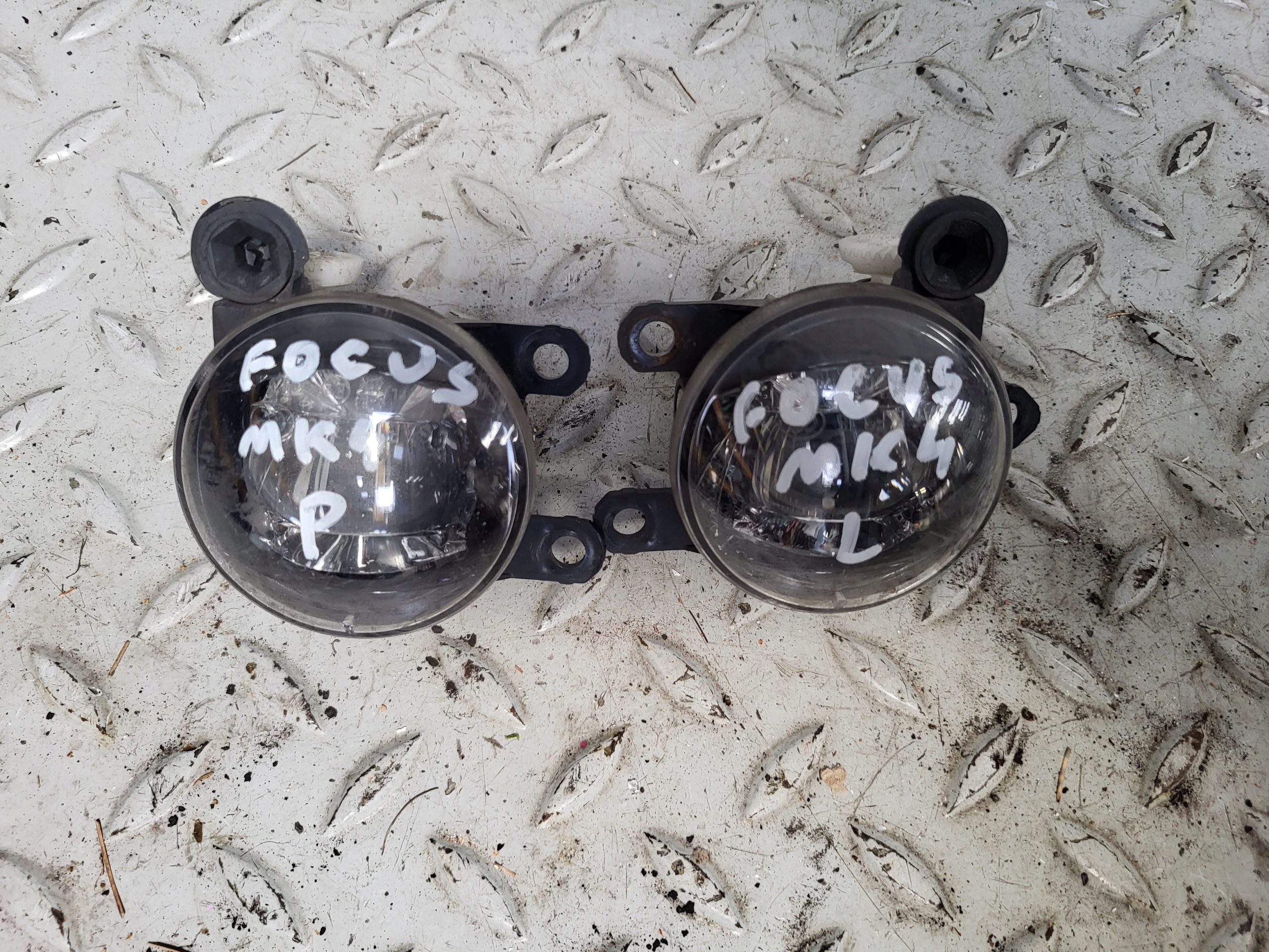 HALOGEN LED DRL lewy prawy przód przedni Ford Focus Mk4 IV 18-