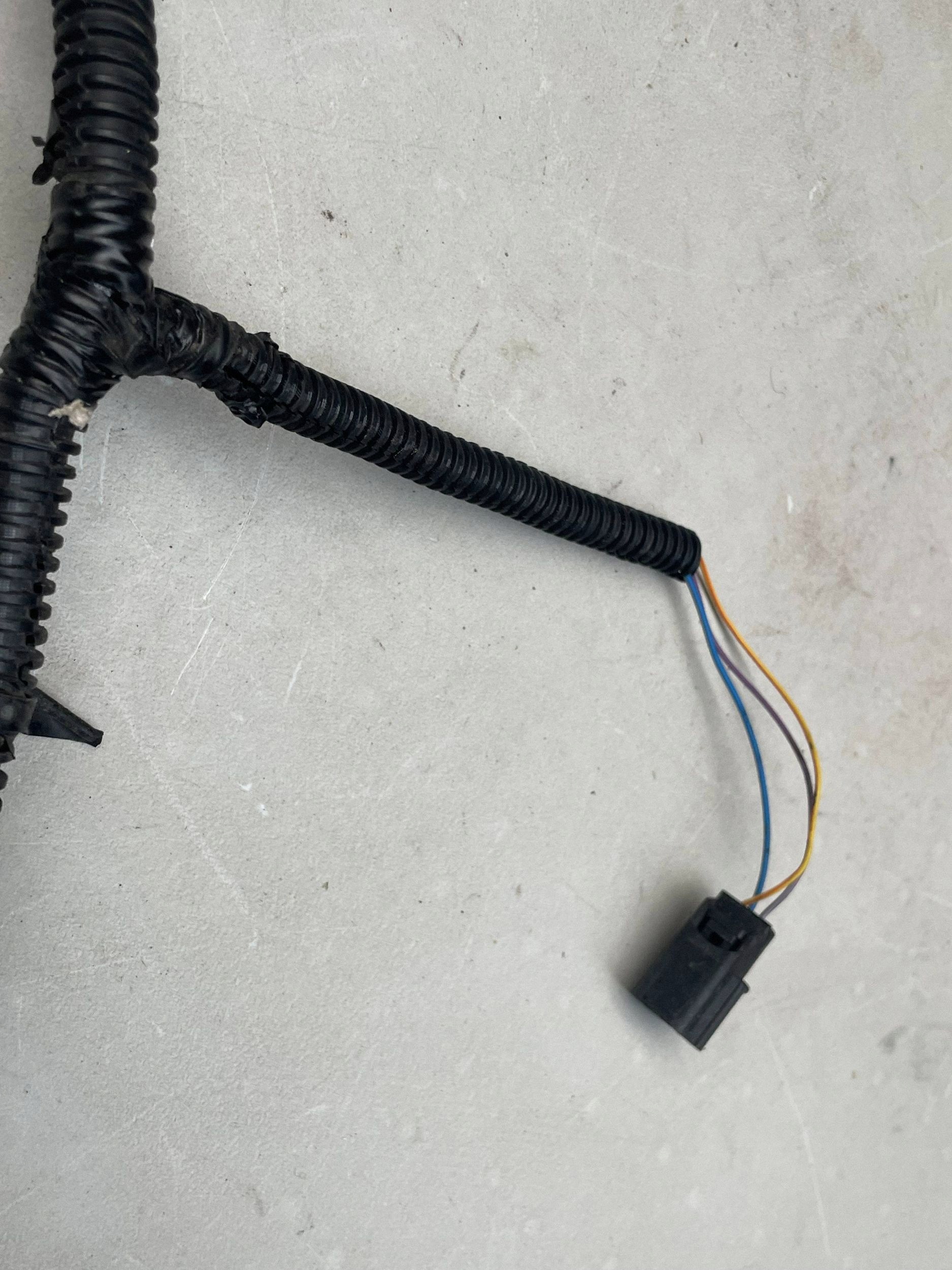 bundle PDC front FORD KUGA II GV4T-15K867 @A
