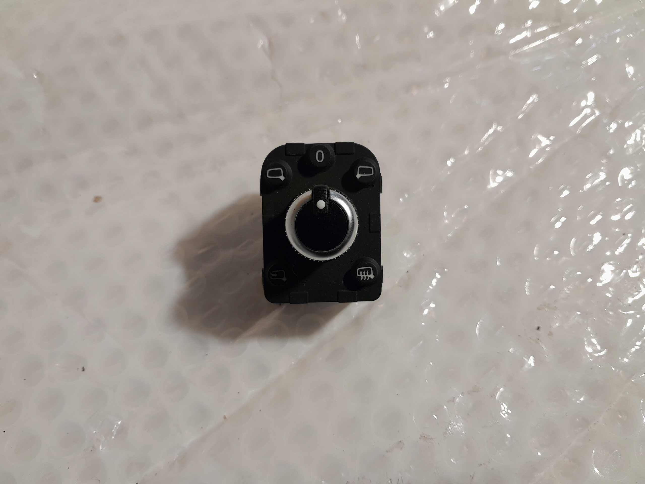 AUDI A4 B9 mirror control switch button 4M0959565M