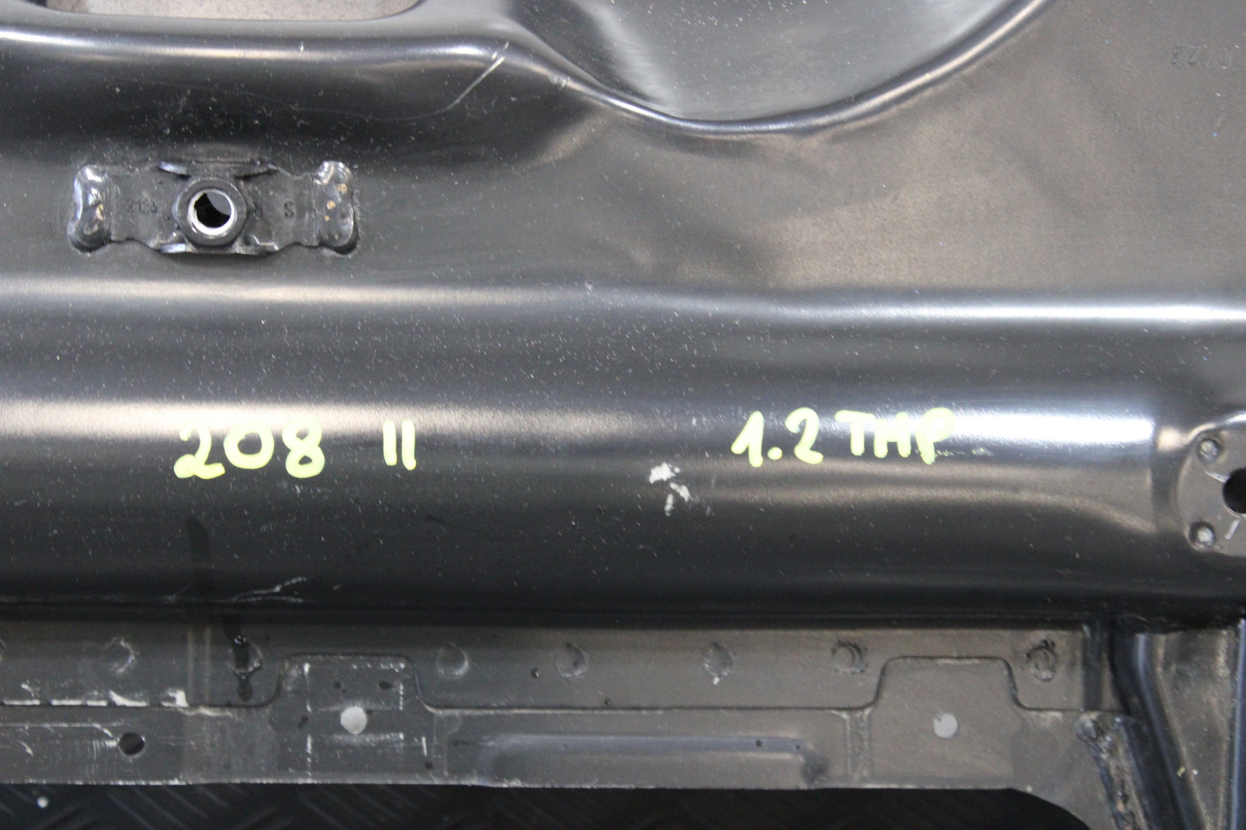 axle beam subframe axle beam front PEUGEOT 208 II 2 1.2 THP
