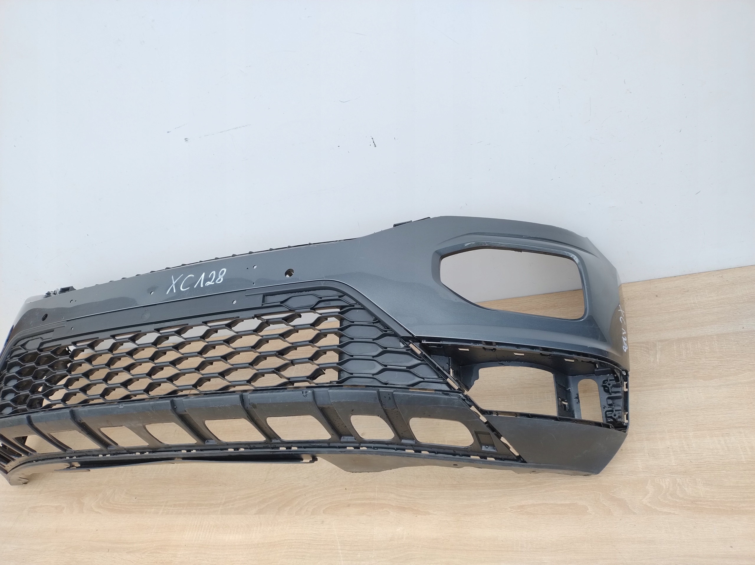 VW T-ROC 2GA bumper front below sensors PDC