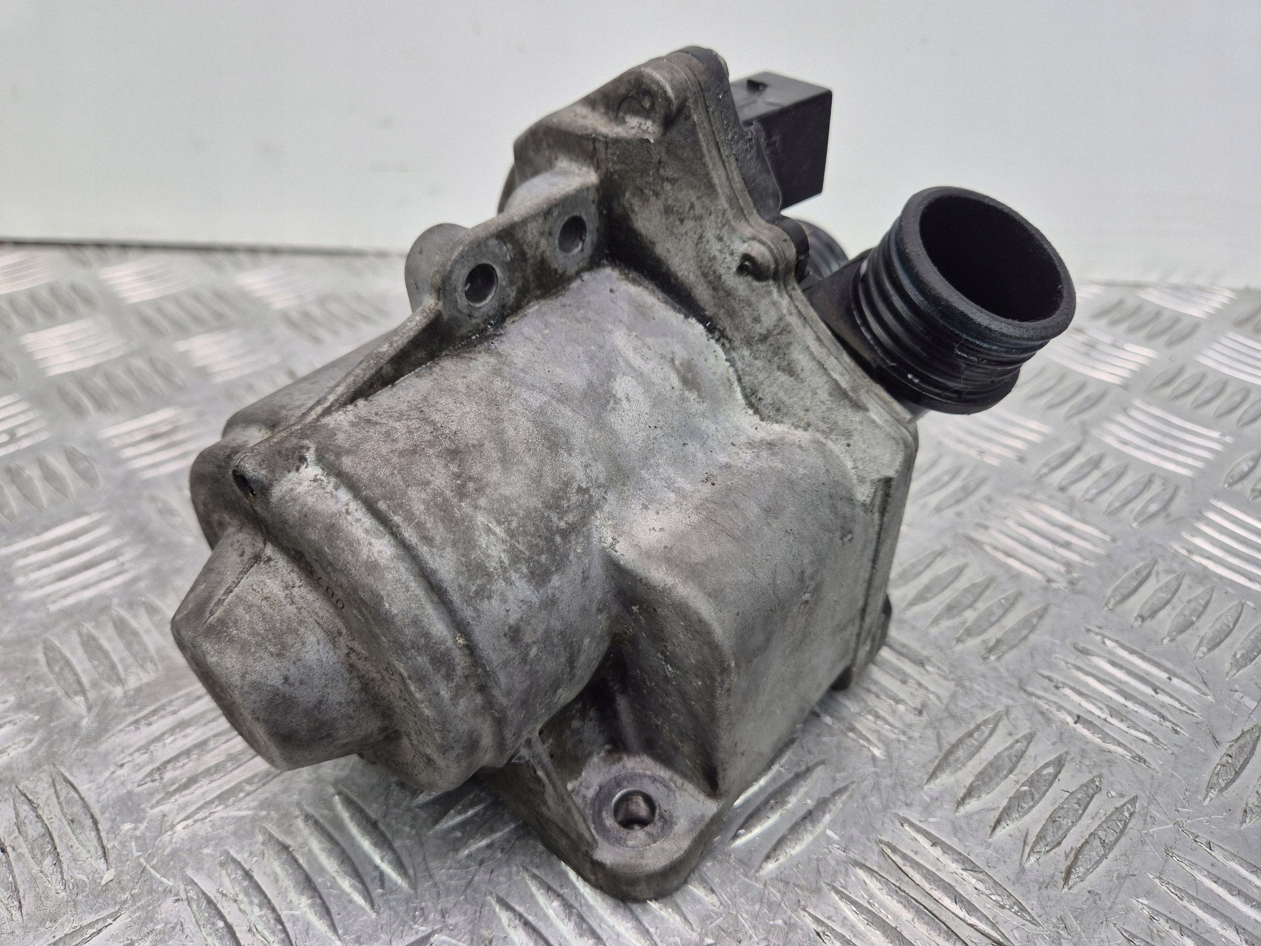 BMW X5 E70 40i water pump A2C53326031 N55B30A