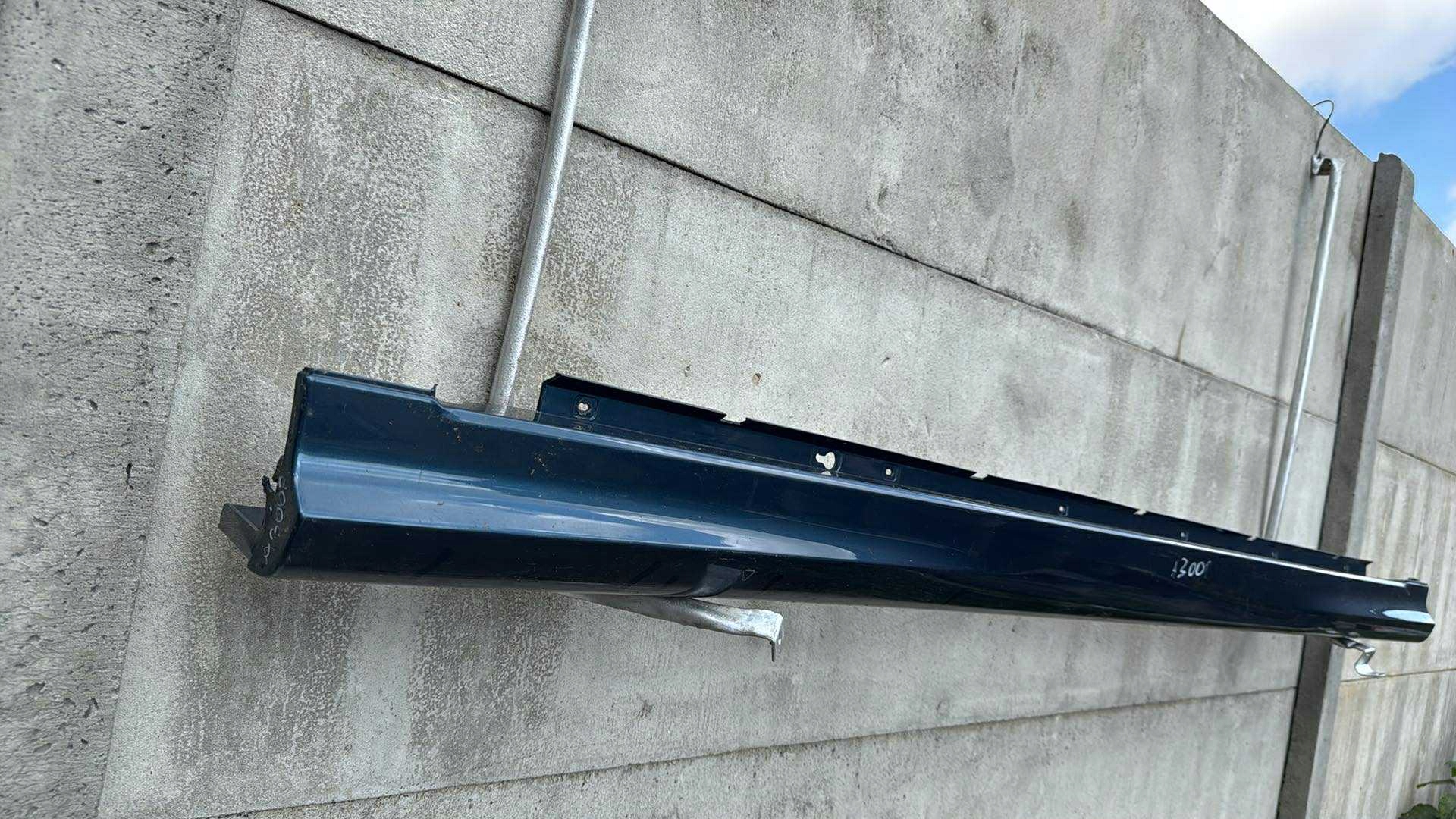 moulding threshold right SAAB 93 9-3 cap of the threshold threshold colour 300 AERO