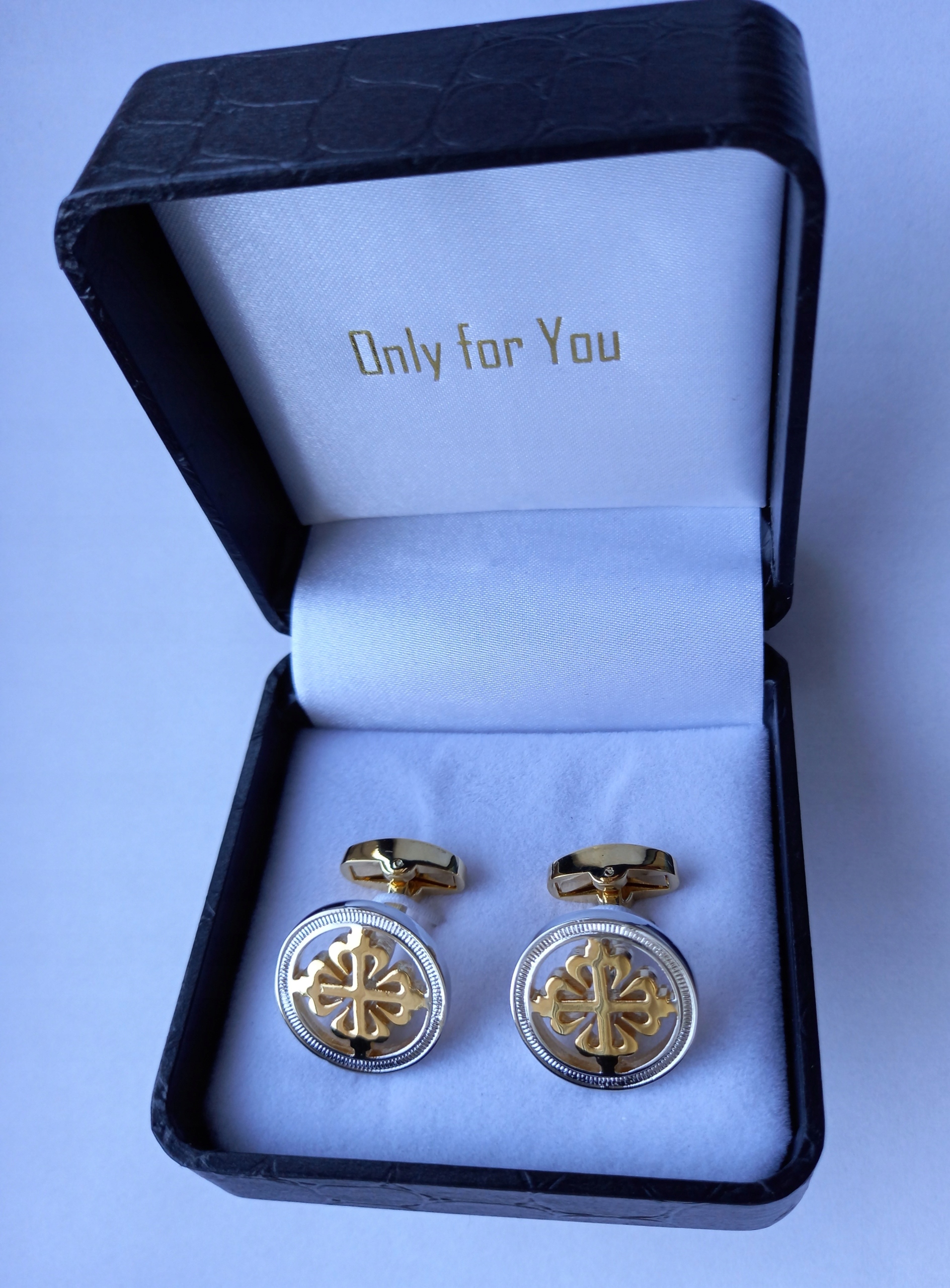 Zlato-stříbrné manžetové knoflíčky na košili Exciting v krabičce jako dárek