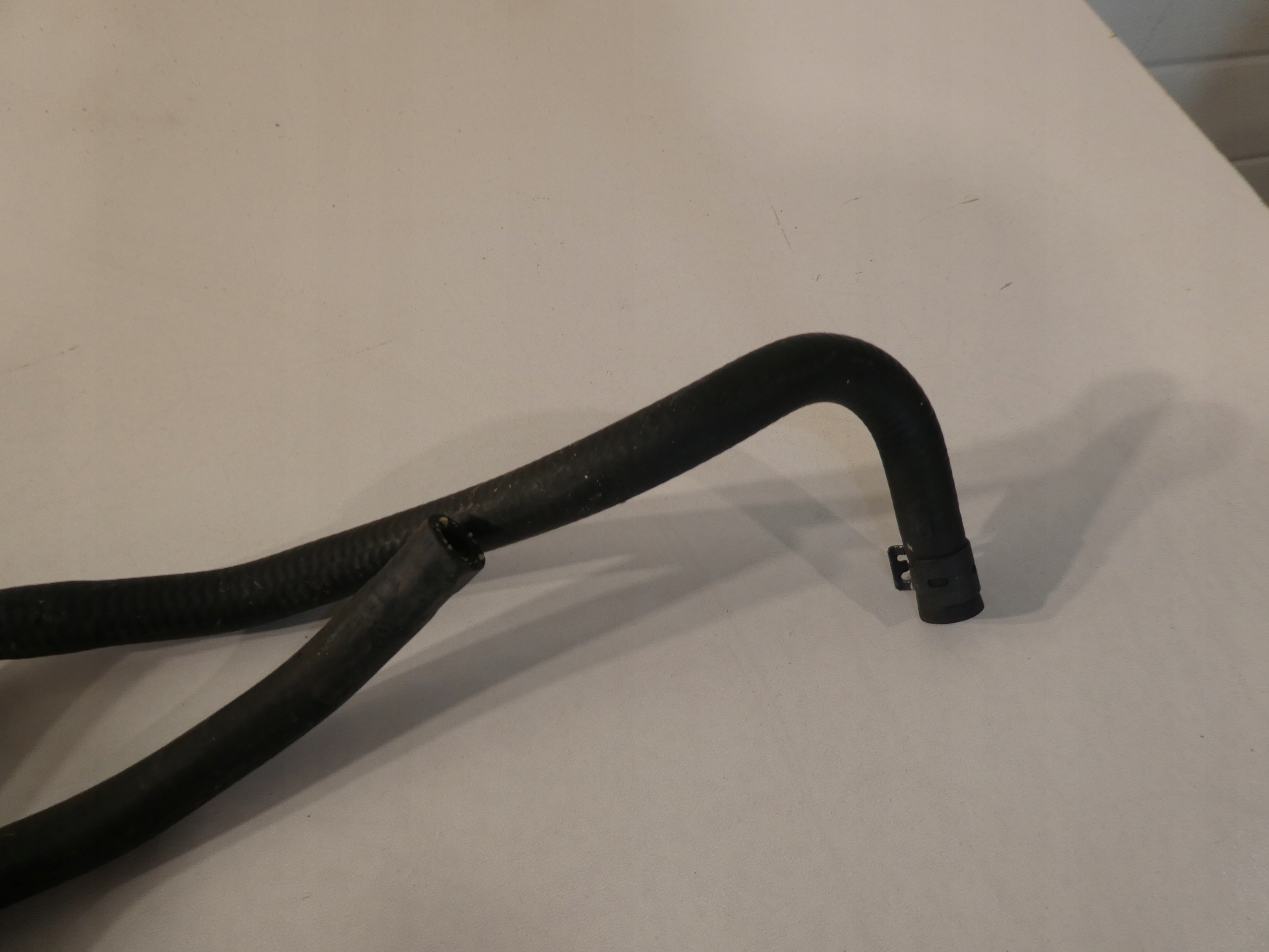VW AUDI SEAT SKODA cijev crijevo vode 04E121064E