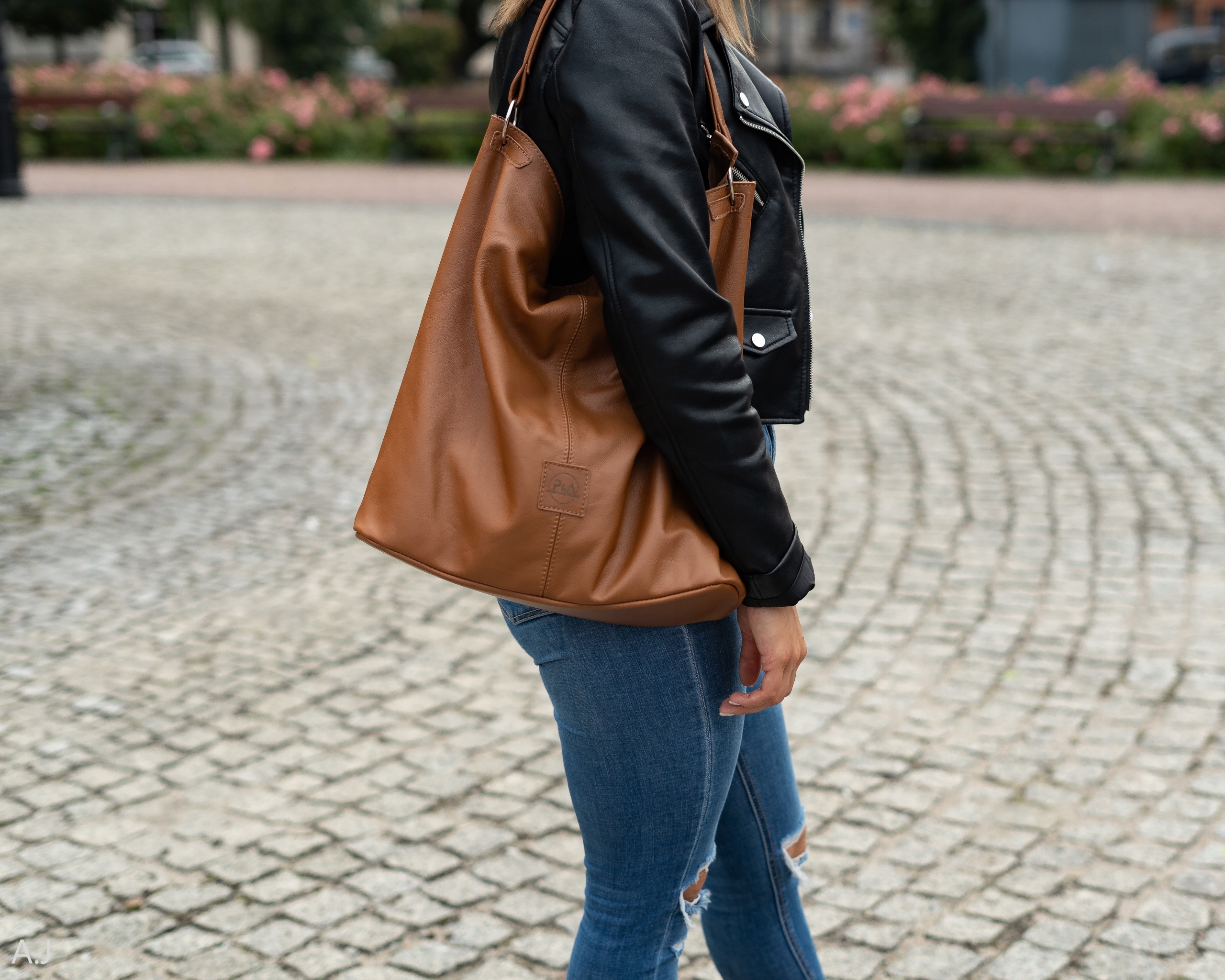 TOREBKA DAMSKA SKÓRZANA DUŻA WOREK SKÓRZANY TORBA Płeć kobieta