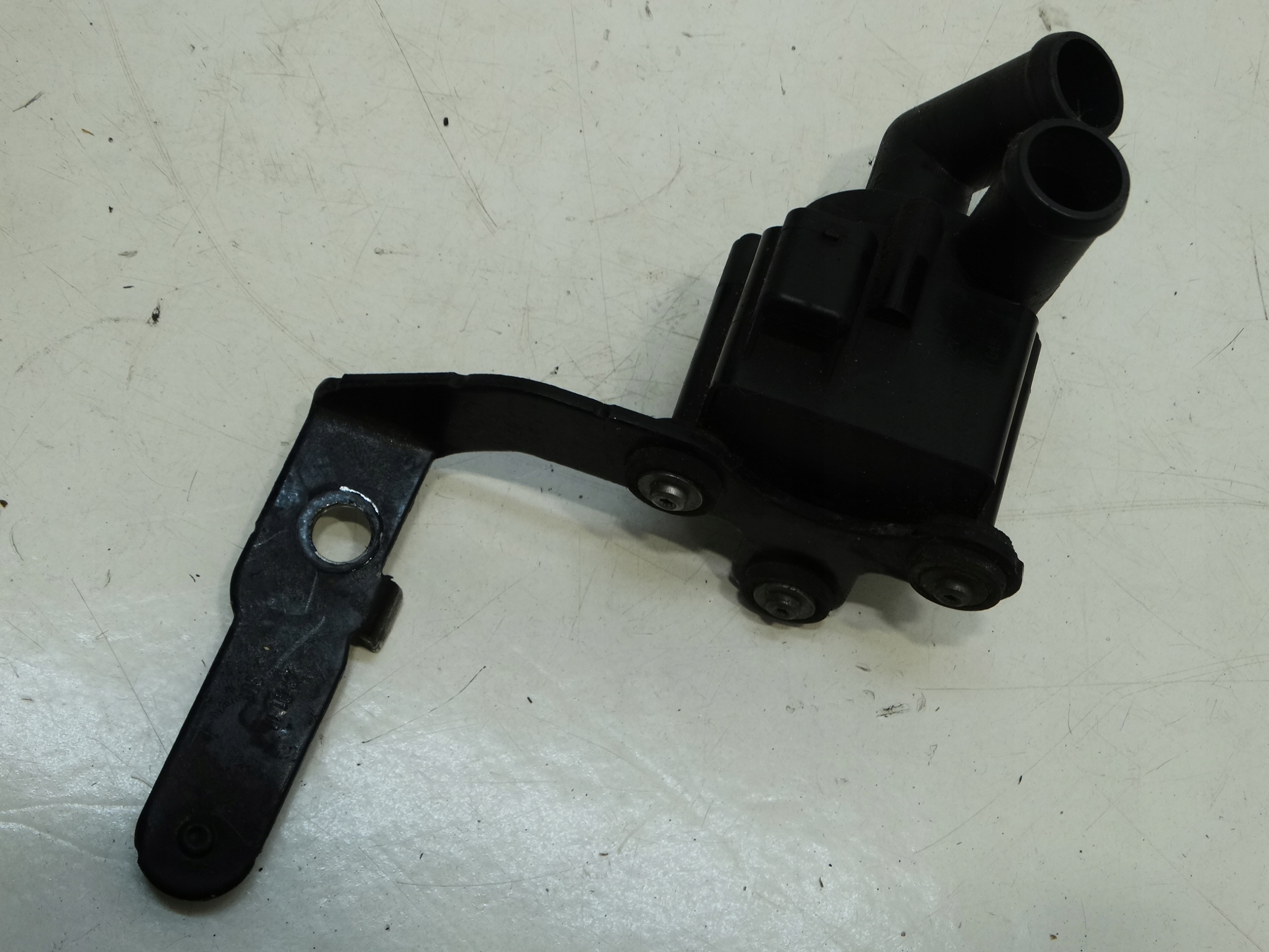 pumpa vody dodatková OCTAVIA II A3 8P GOLF V plus 5N0965561D