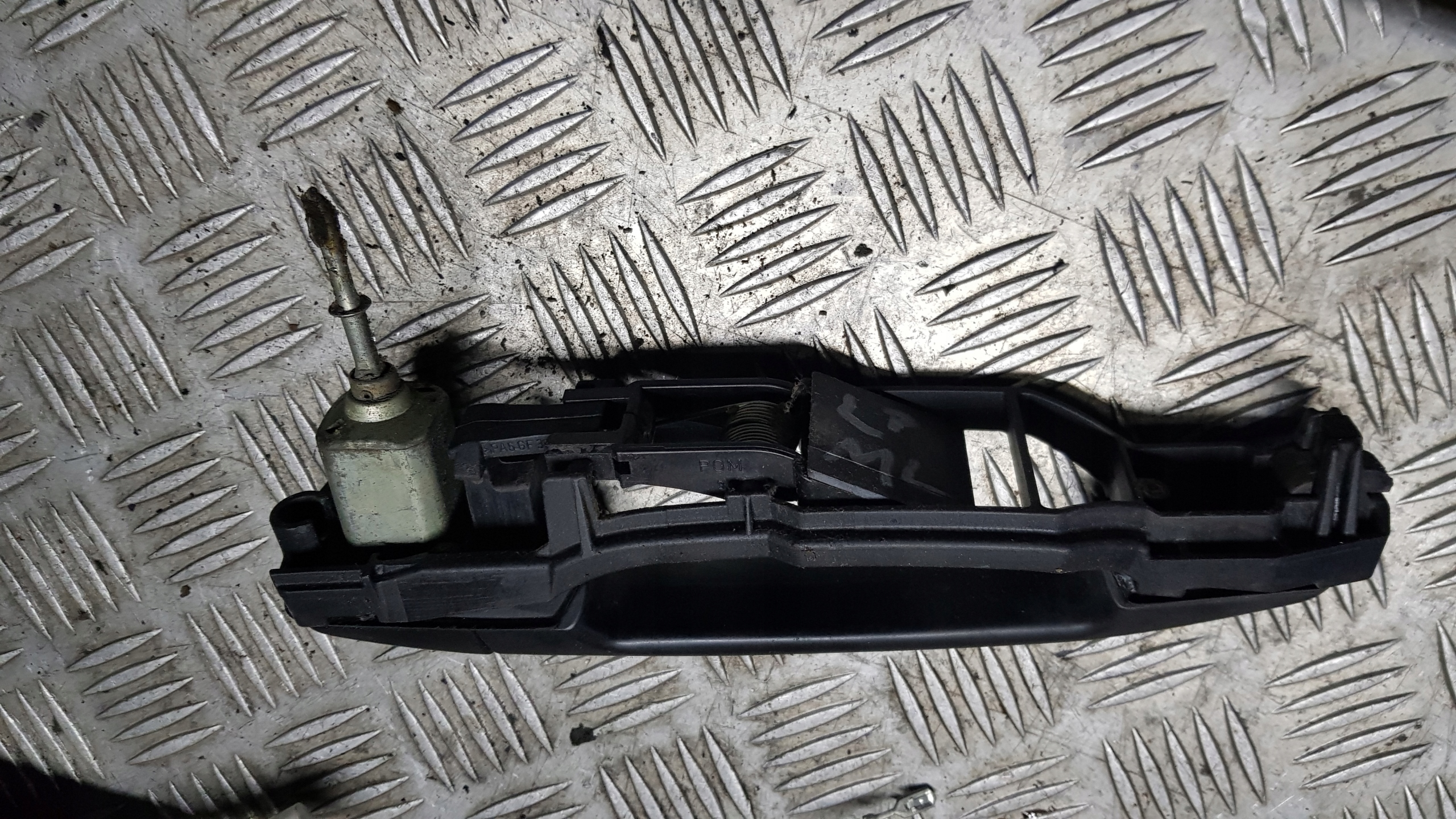MERCEDES W163 ML handle exterior left front lock cylinder