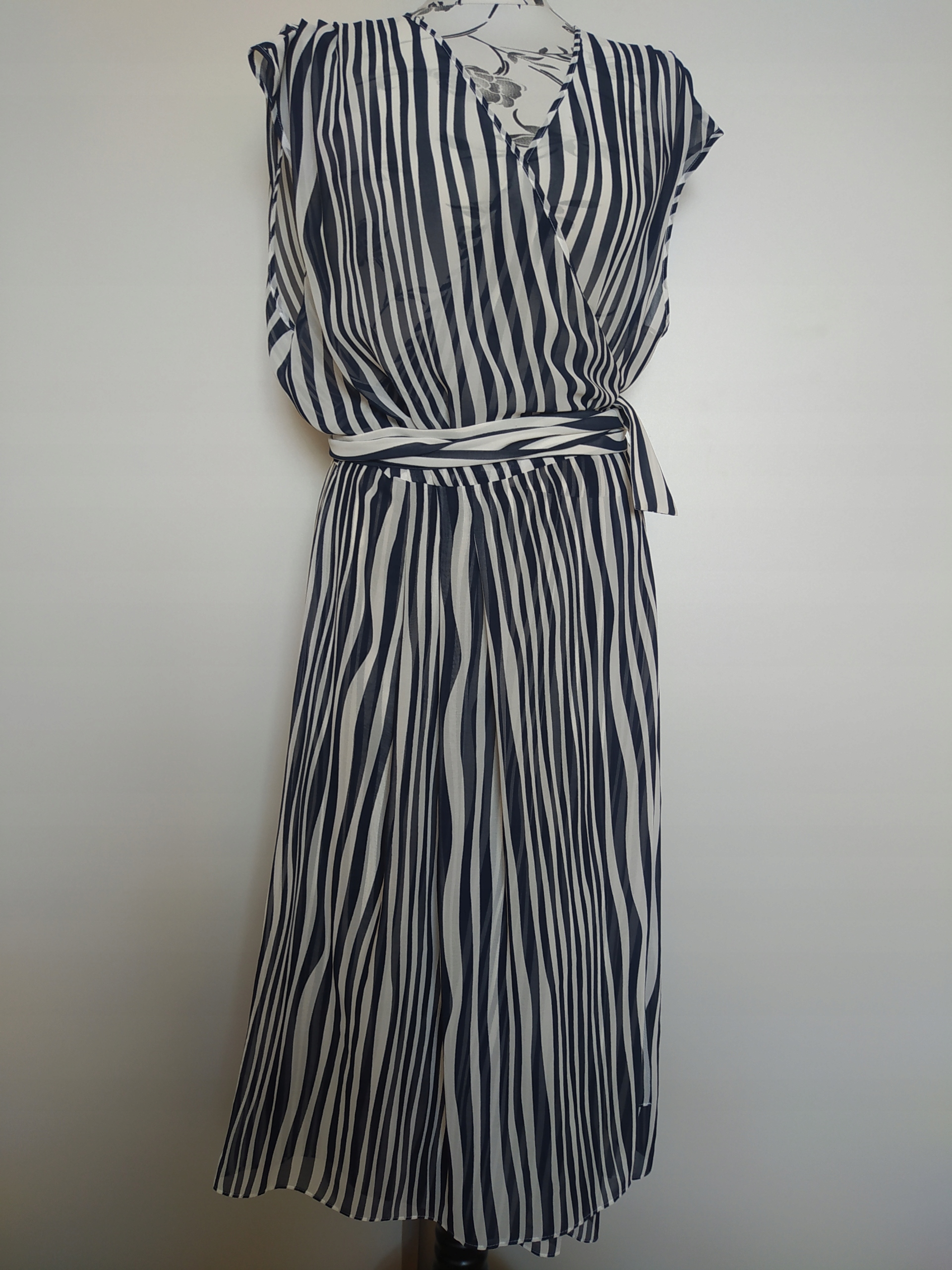 Caterina Leman nowa portfelowa sukienka szyfon 46