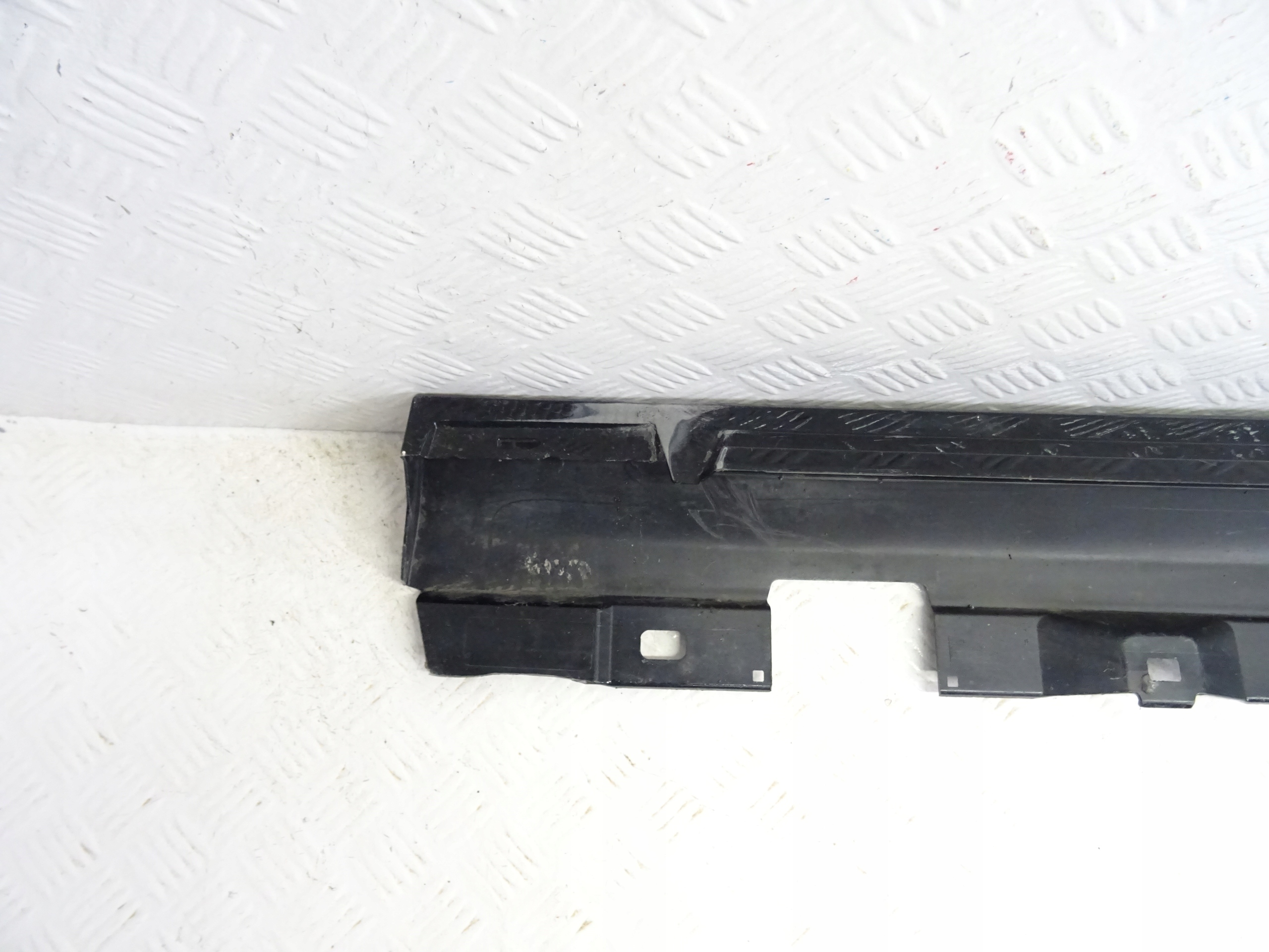 Mercedes A-Klasa 177 moulding threshold right