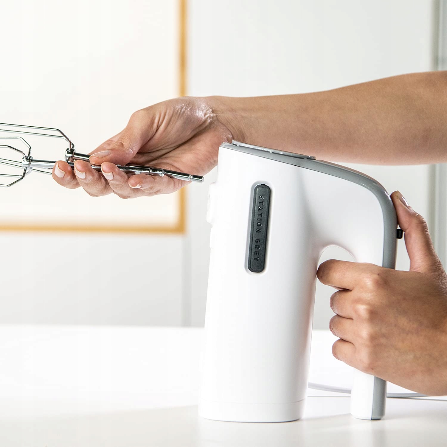 TAURUS Mieszadło Do Ciasta 300W 5 Prędkości Turbo BPA Free Białe Szare — miniatura 6