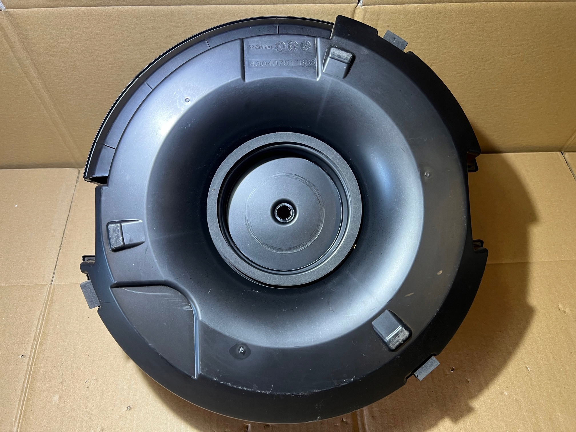 AUDI Q5 80A speaker SUBWOOFER bang OLUFSEN 80A035382A