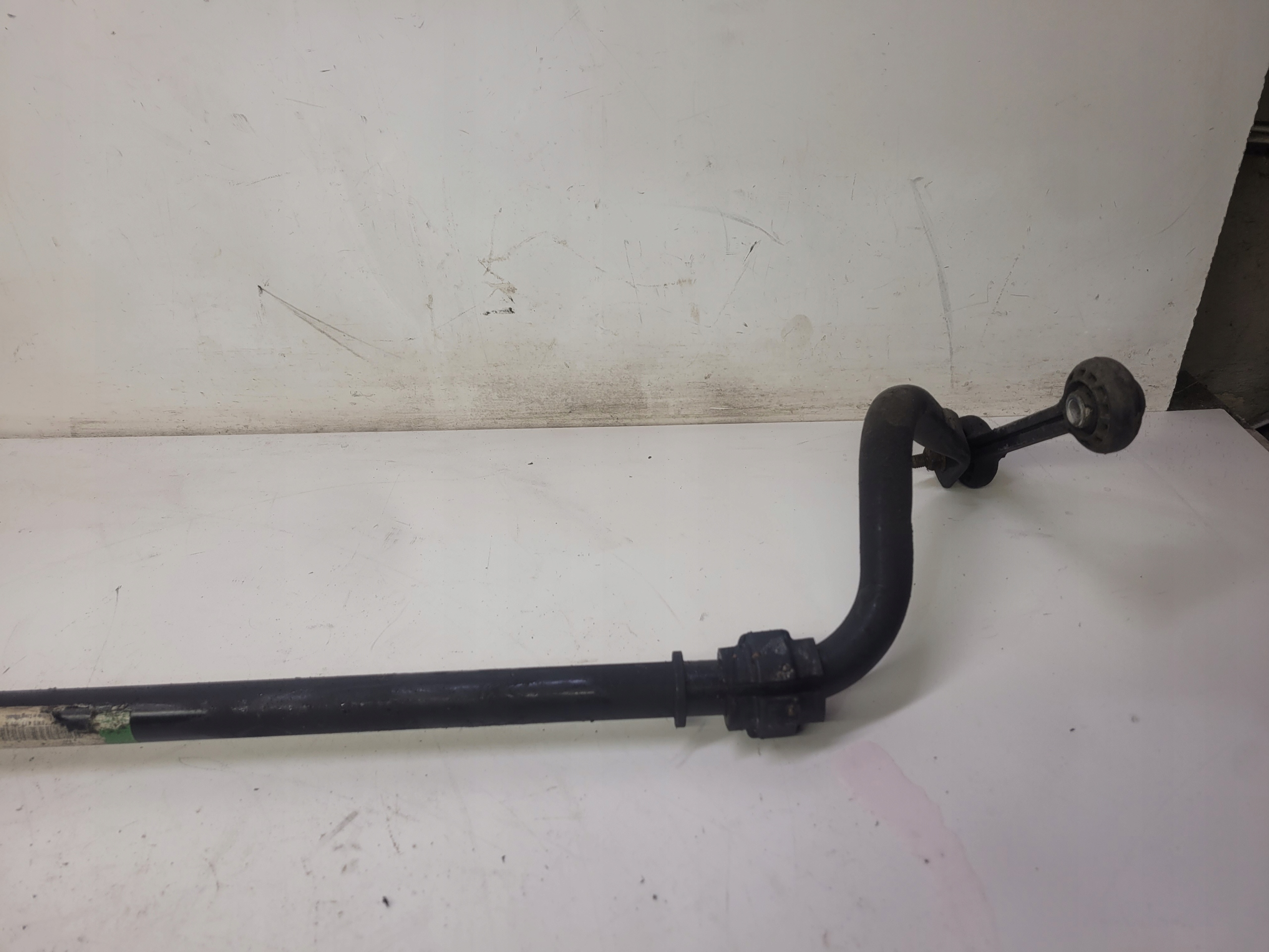 stabilisator hinterachse AUDI A4 B9 A5 8W 8W0411309A