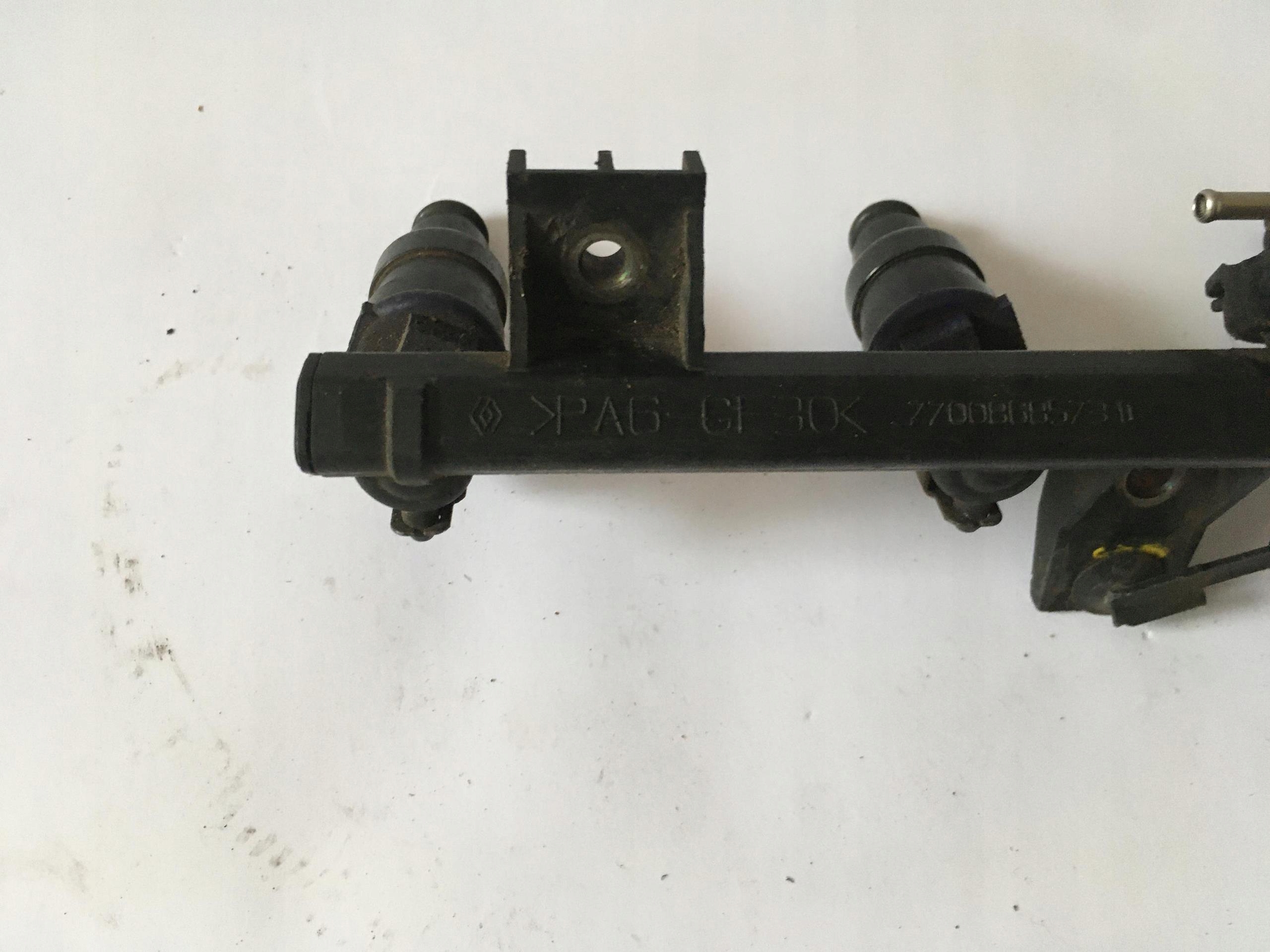 Rampe injection RENAULT KANGOO et 1.4 7700868573
