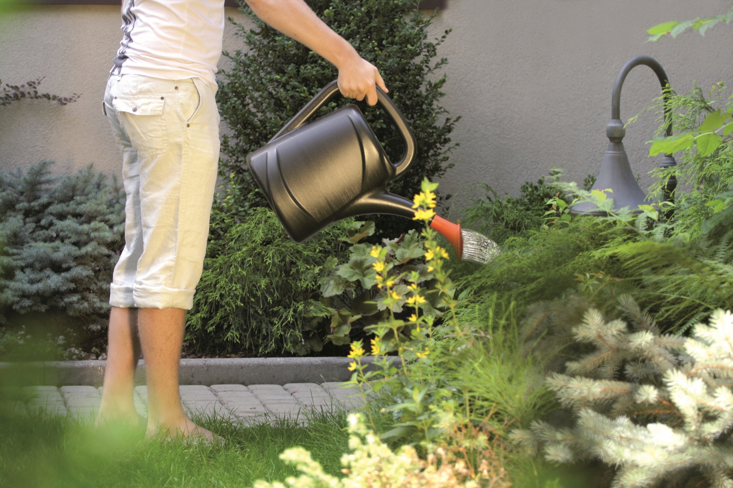 Konewka ogrodowa Agri 10l IKAG100 Kolor czarny odcienie czerwieni