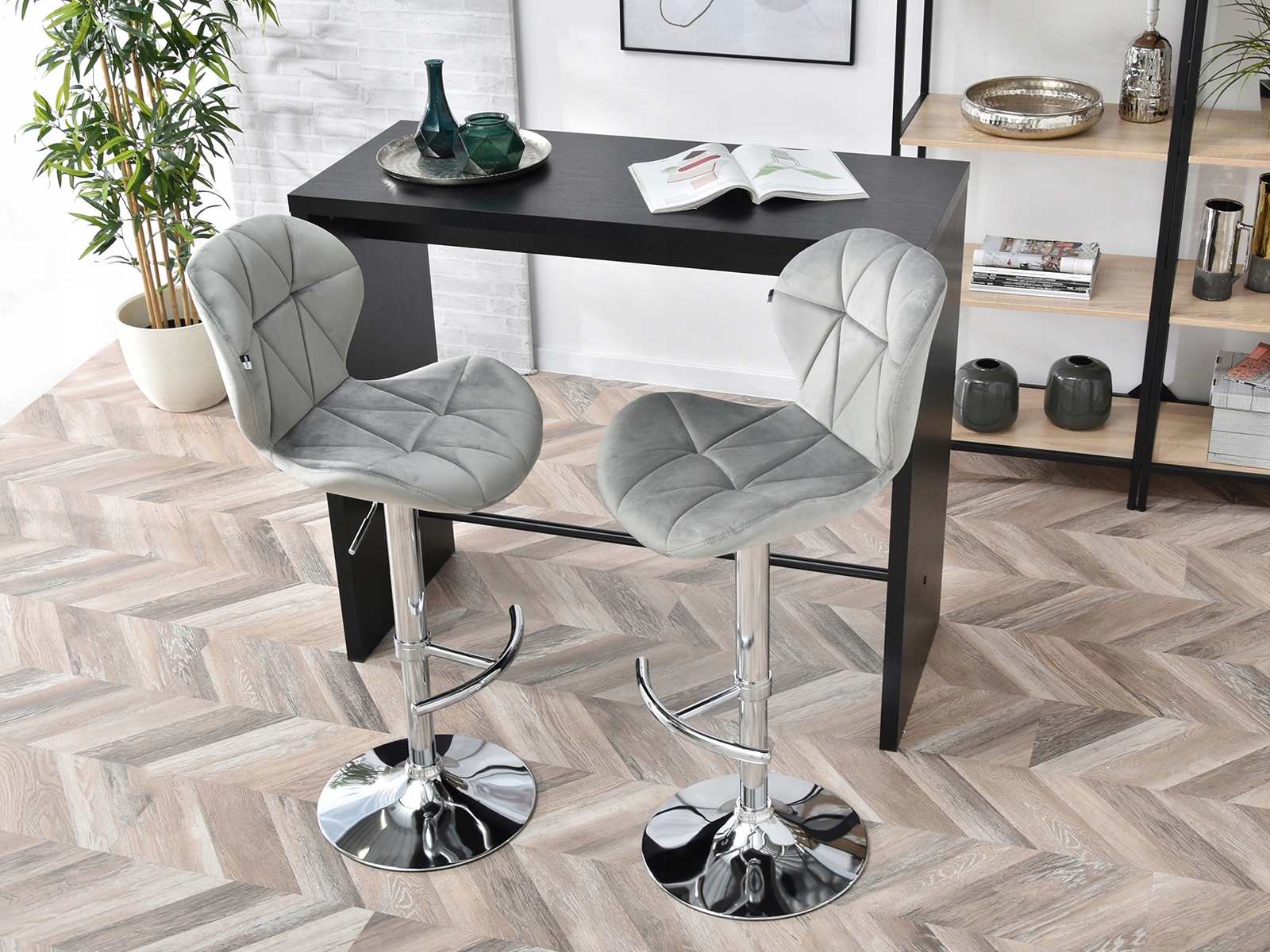 HOKER BAROWY Z PRZESZYCIAMI GLAMOUR 29 SZARY CHROM Marka Mebel-Partner