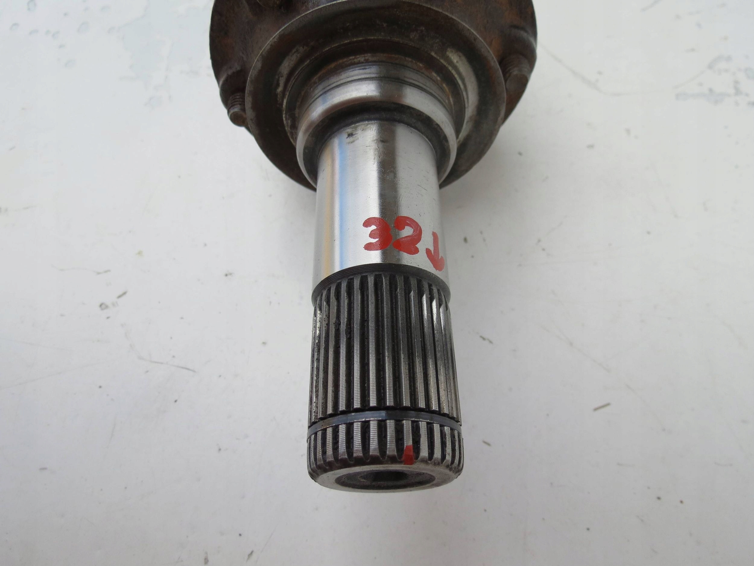 semi-axis left rear part PORSCHE CAYENNE and 7L5 7L0501201B