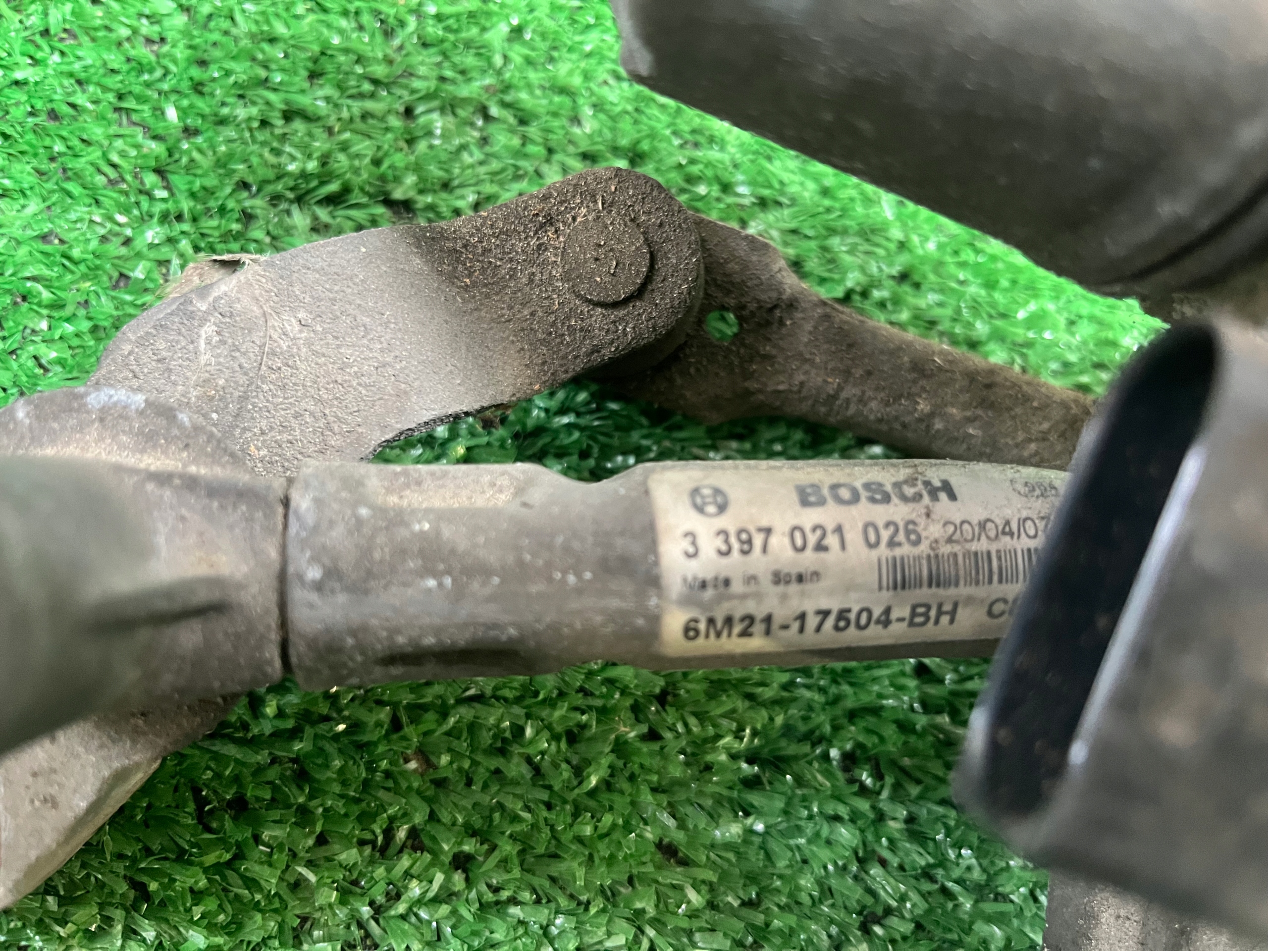 wiper mechanism right FORD S-MAX