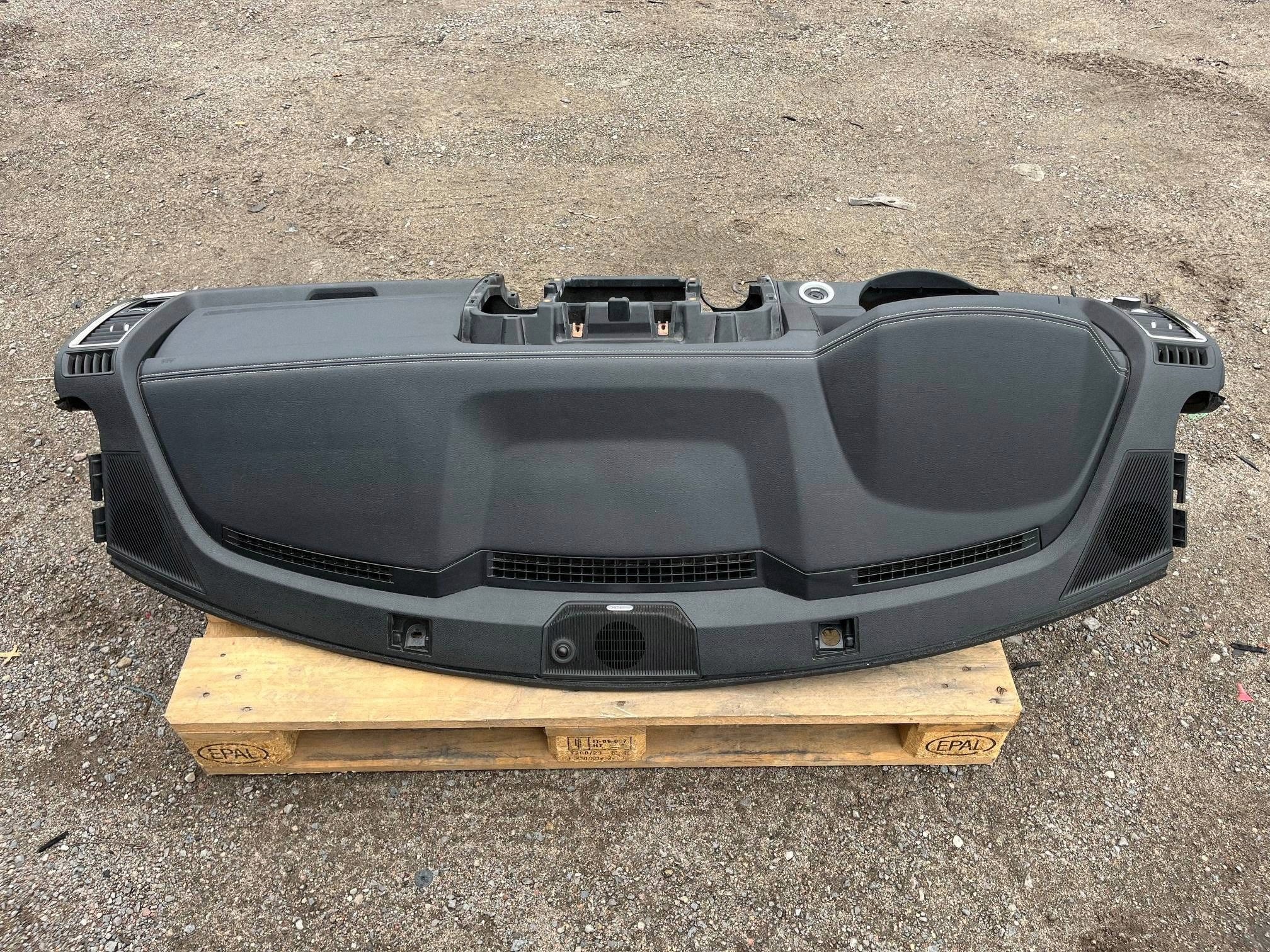 dashboard instrument panel console airbag airbag Dodge RAM 1500 Sport 2013