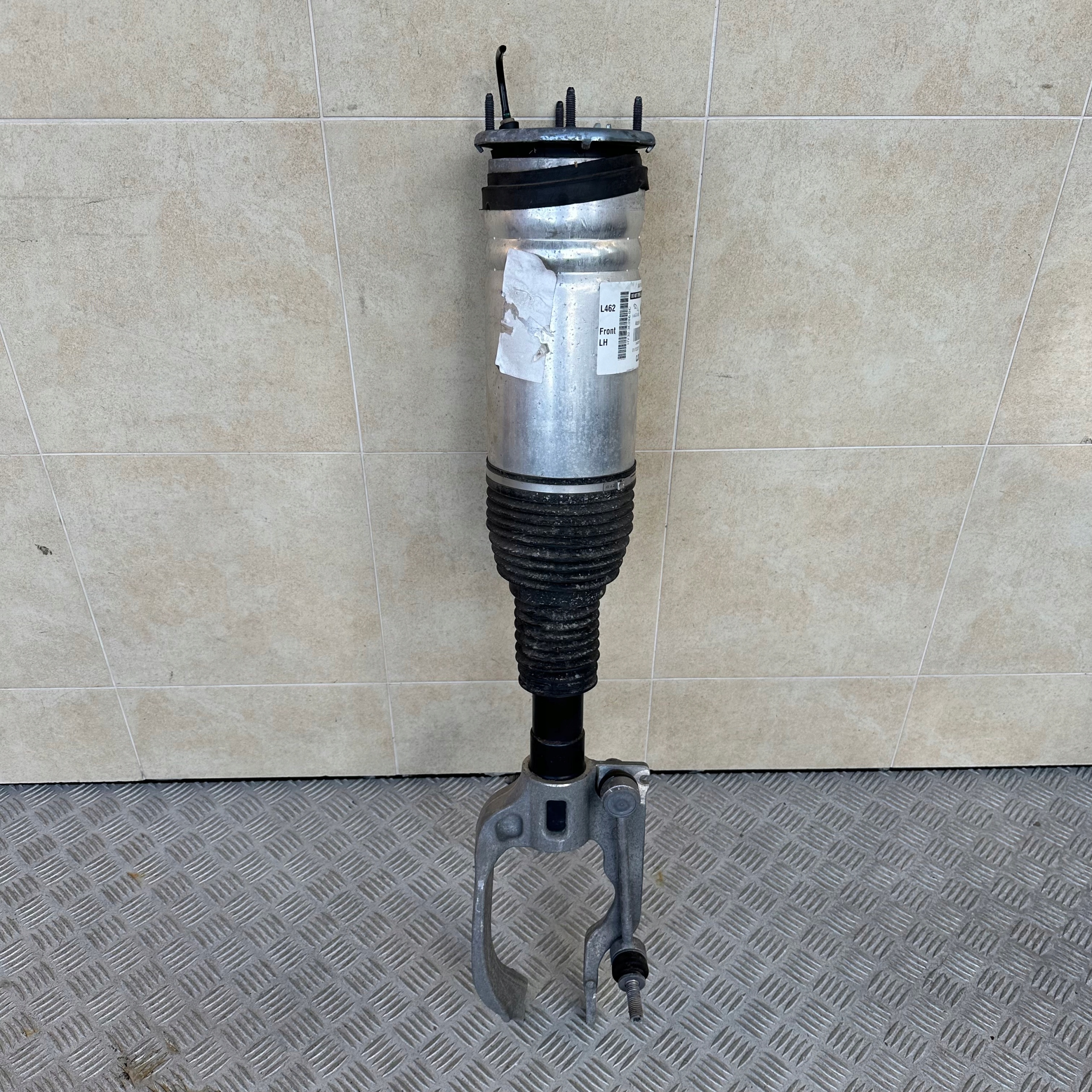 SHOCK ABSORBER FRONT LEFT LAND ROVER DISCOVERY V 3.0 DIESEL 2017 ROK