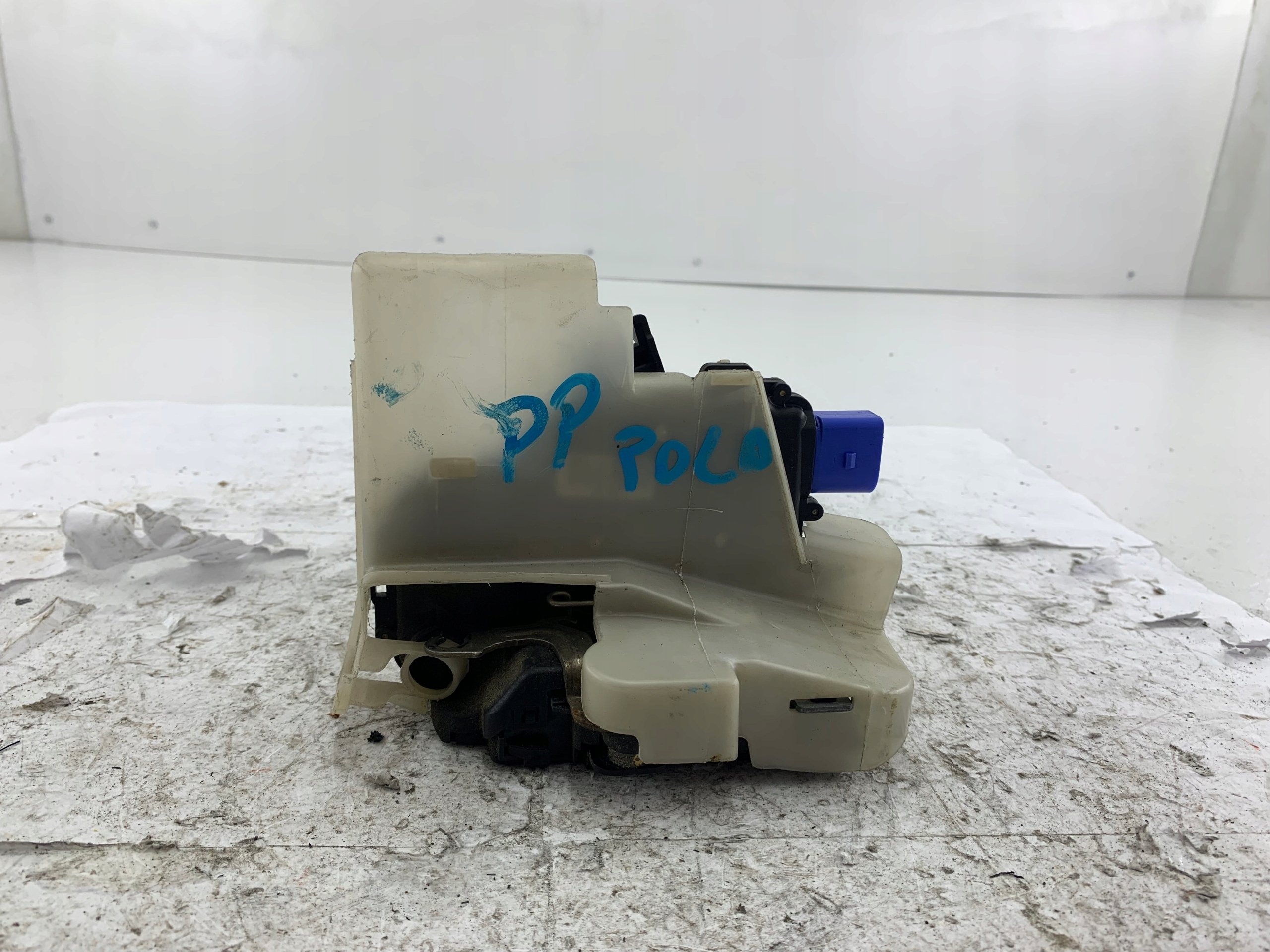 VW POLO 9N SKODA FABIA and lock door right front