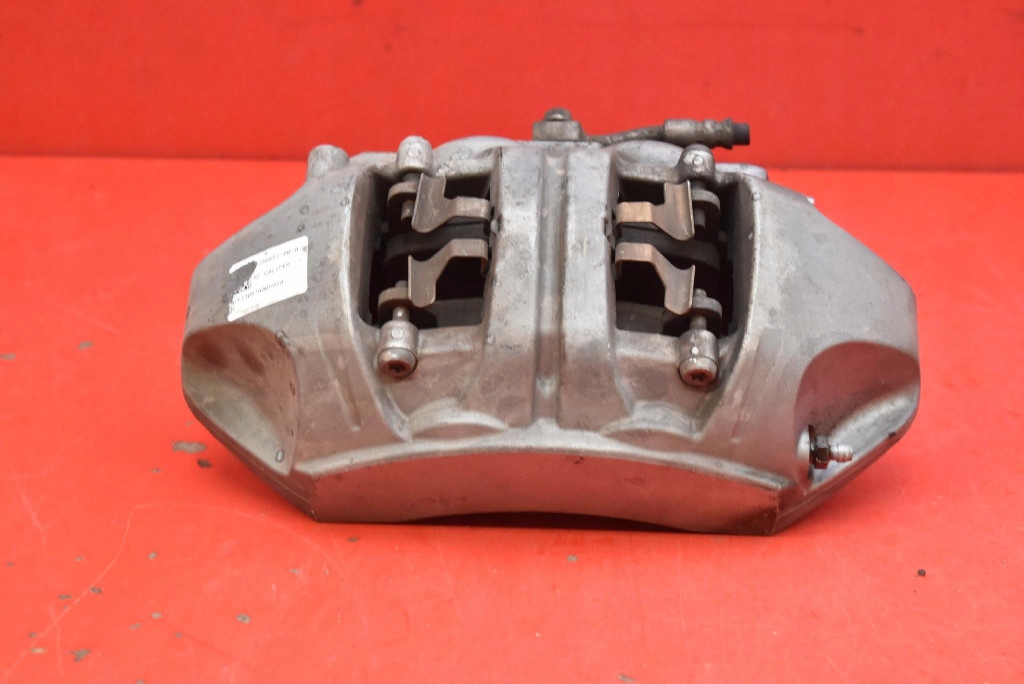 caliper brake right front 2288622-00-A TESLA MODEL Y 78.4 kWh 514 KM 20