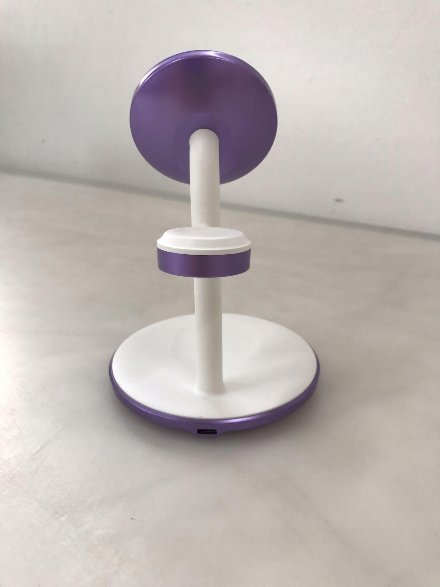 BEZPRZEWODOWA STACJA ŁADUJĄCA 3 W 1 Złącza USB typ C