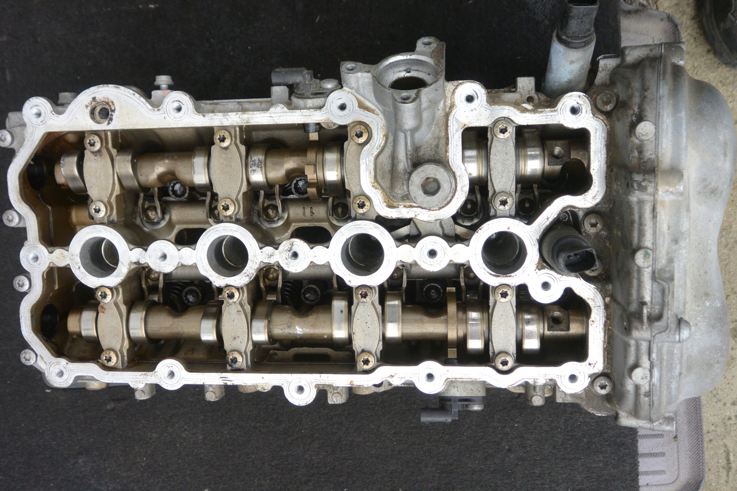 AUDI Q7 VW TOUAREG A8 head. left right BAR 4.2 FSI