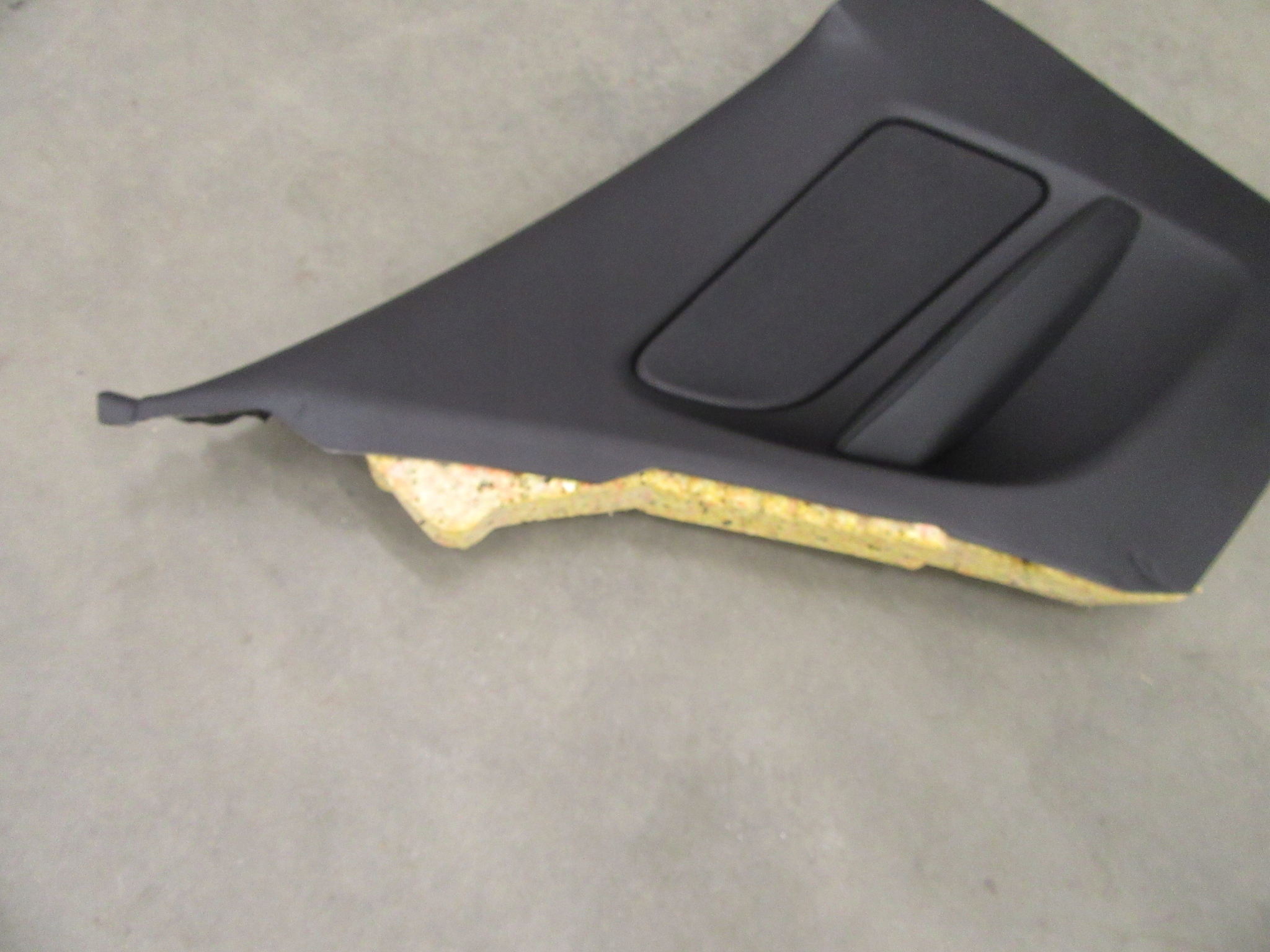 side upholstery cover left rear part BMW seria 1 e81