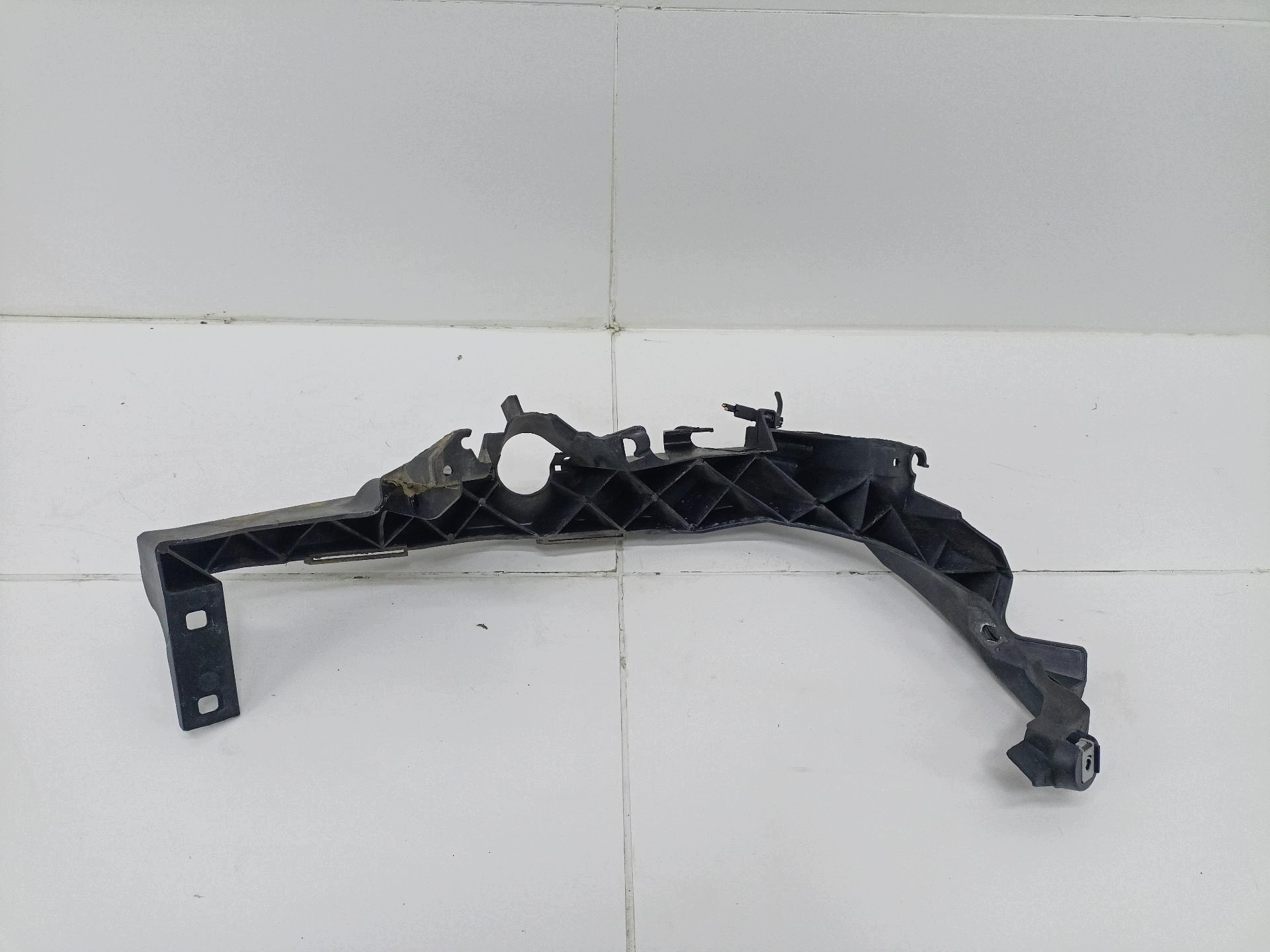 holder lights left side BMW 3 E90/E91 E90 2006 18C0055000