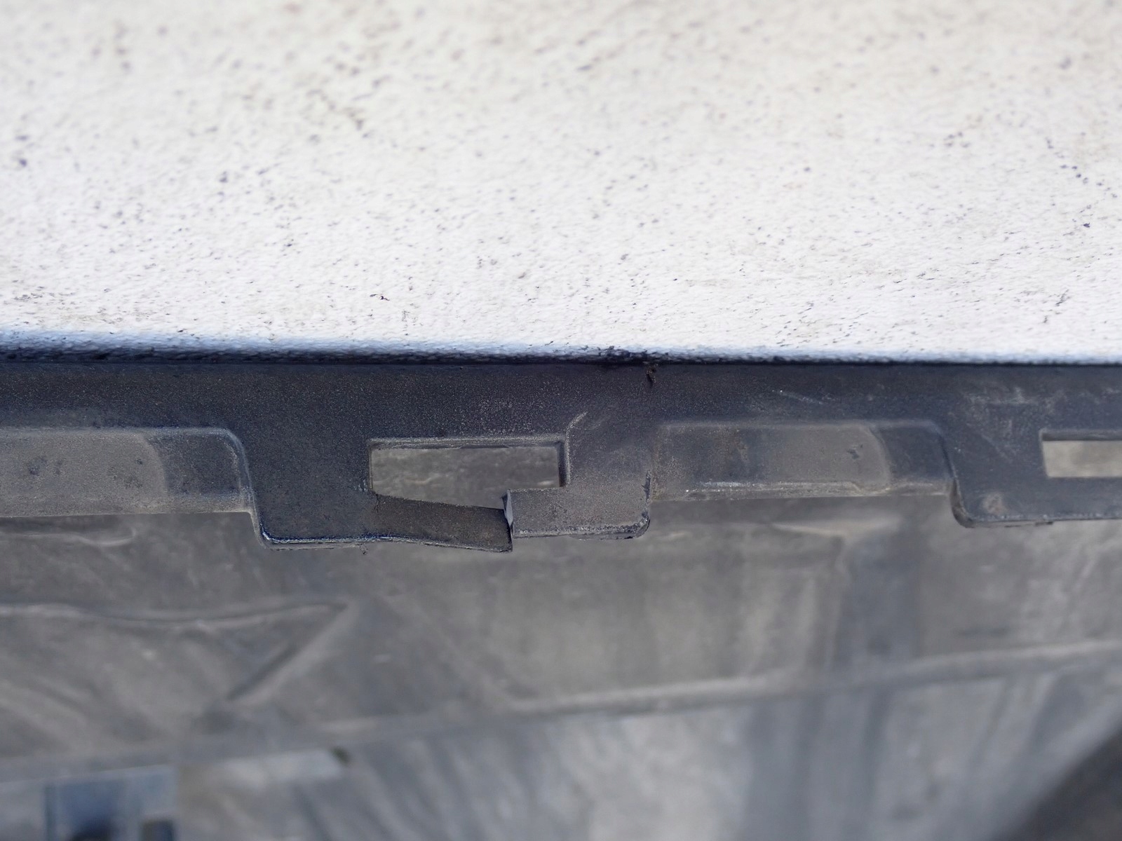 bumper rear part corner left rear OPEL VIVARO 2 RENAULT TRAFIC III 2014