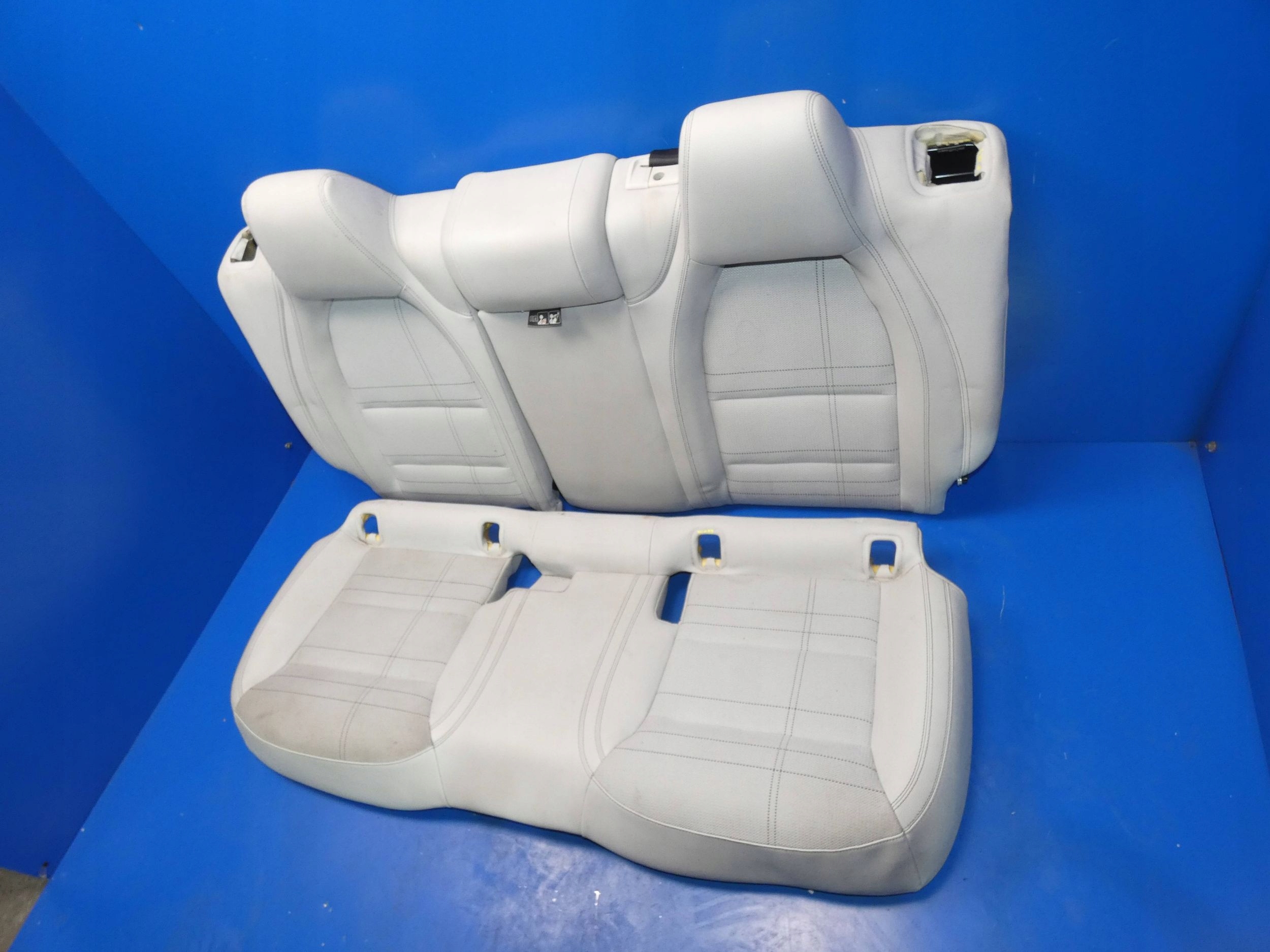 MERCEDES CLA W117 Sitz heck hinten