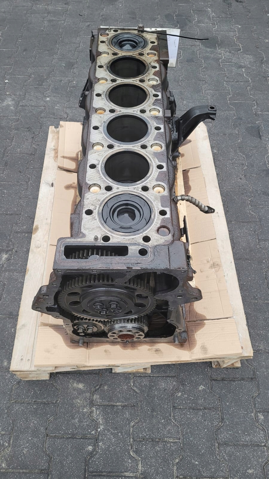 BLOK SILNIKA Z UKŁADEM KORBOWO TŁOKOWYM MAN D2066 LF 37 440KM EURO5