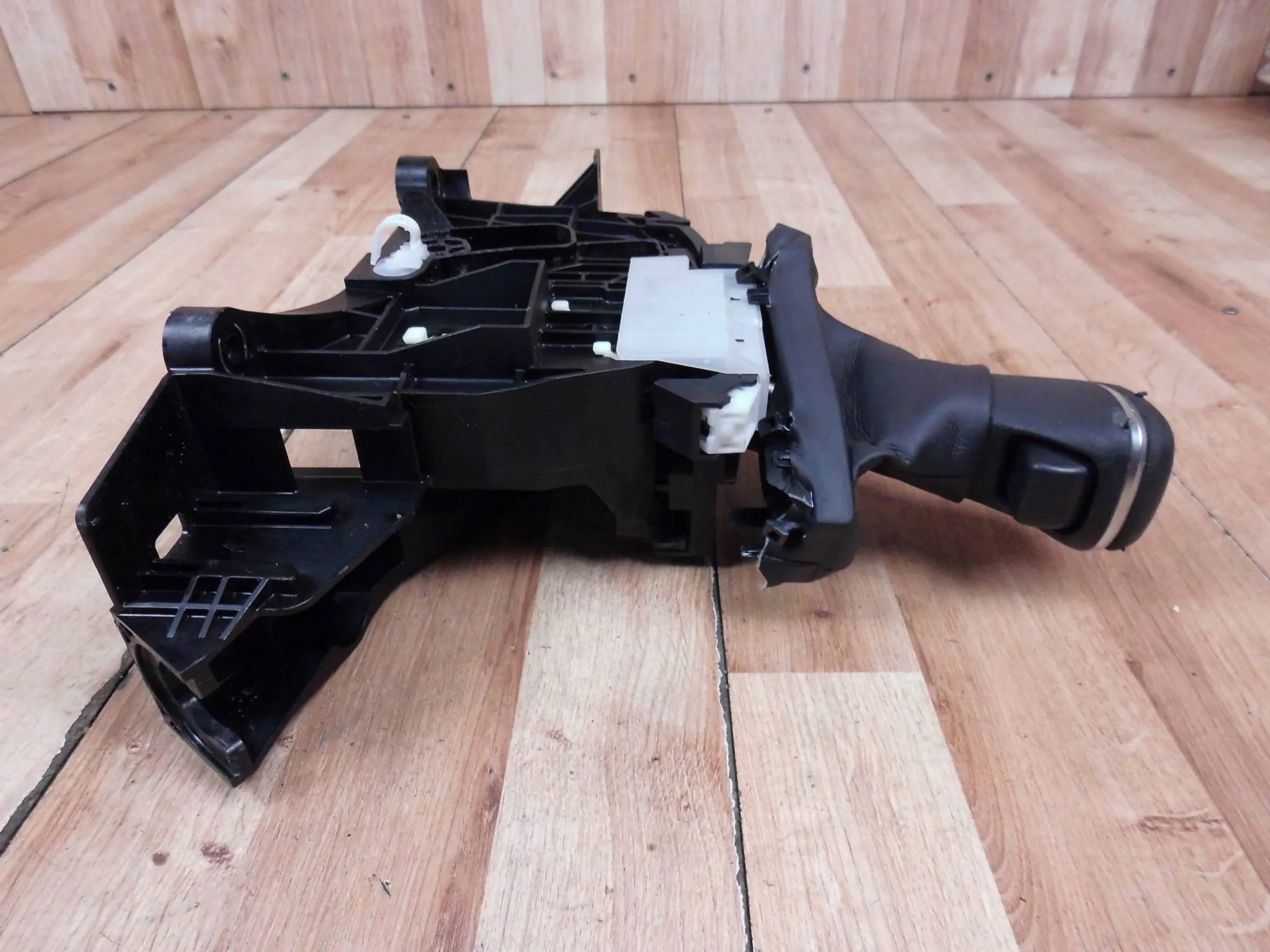 Toyota Corolla E21 trim gear lever changes of the gear