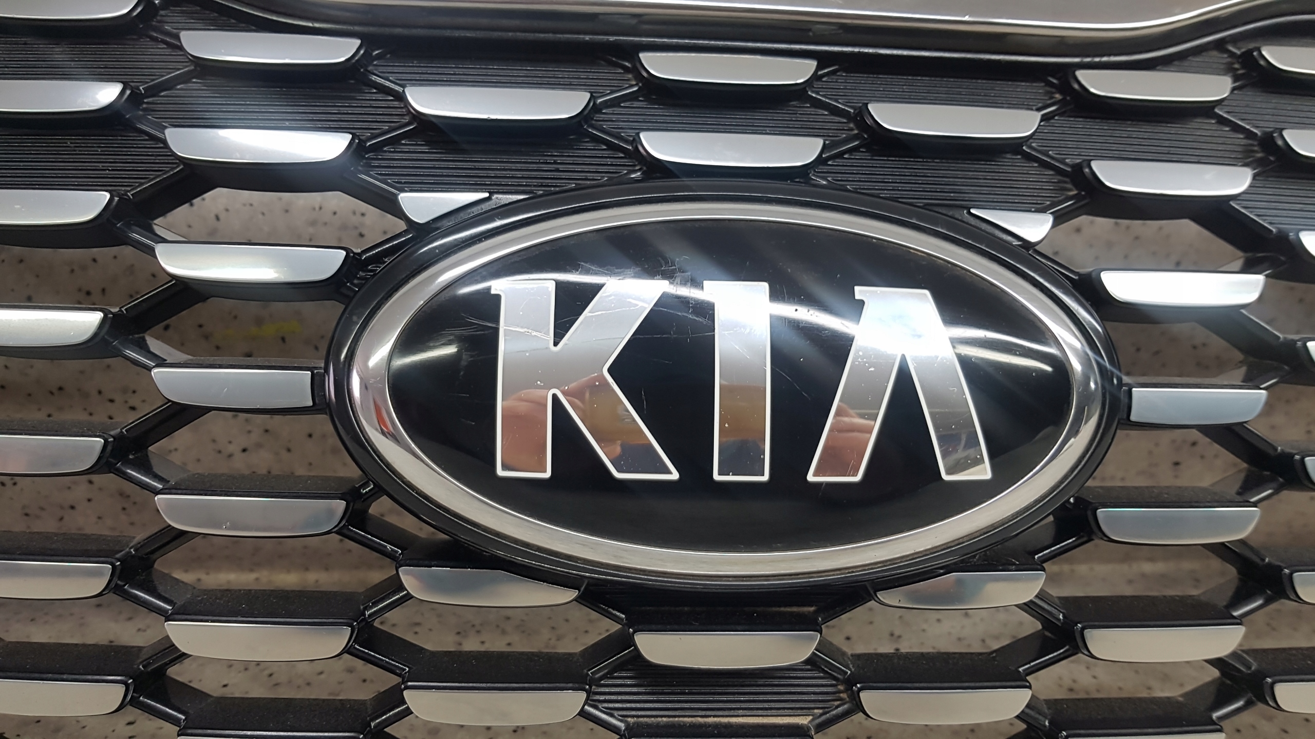KIA SORENTO 3 III LIFT 2018 - front PREKLADgrill bumper front 3730