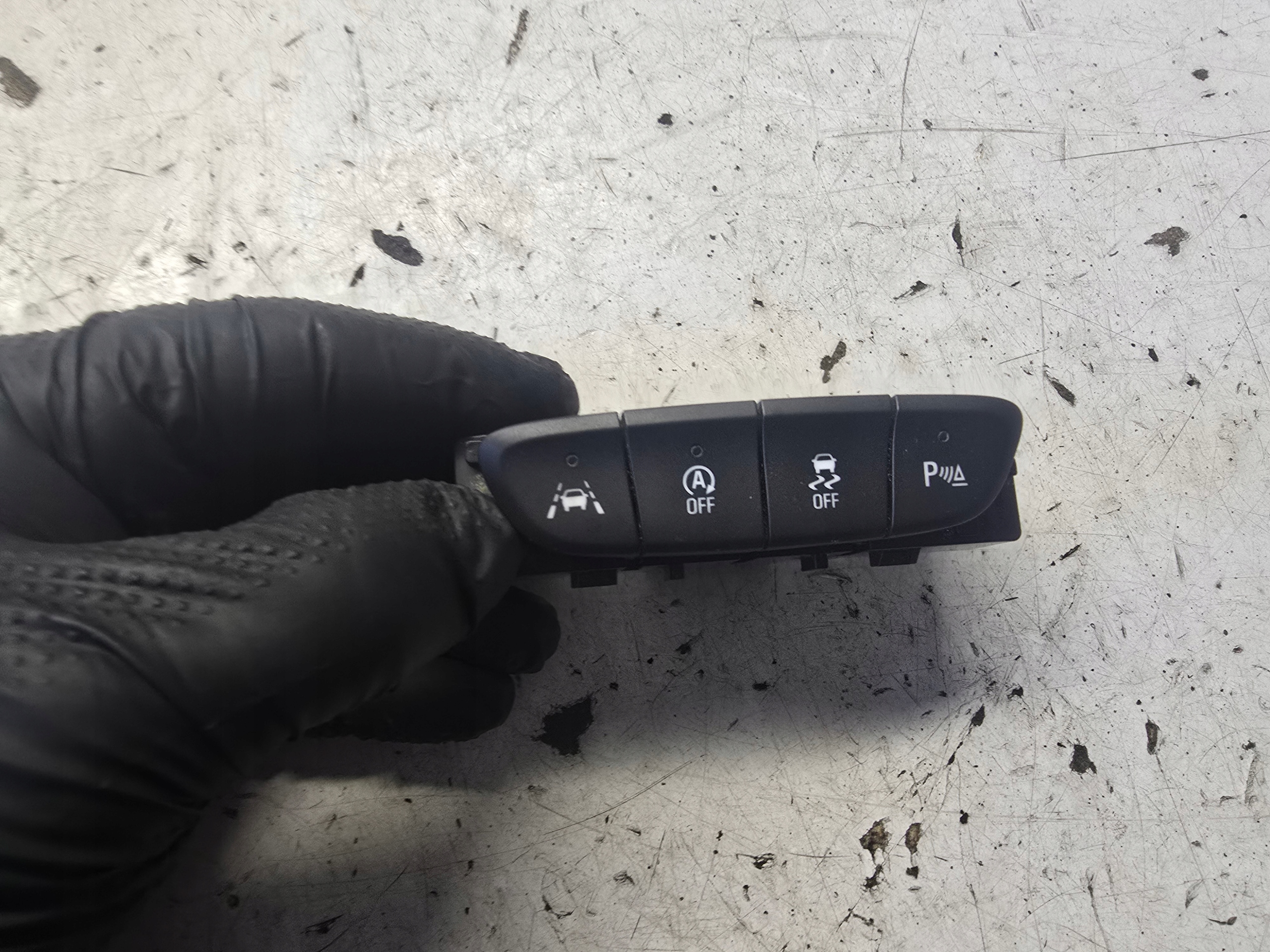 OPEL ASTRA K PANEL PRZYCISKI TUNELU START STOP PDC TRAKCJA 39028749