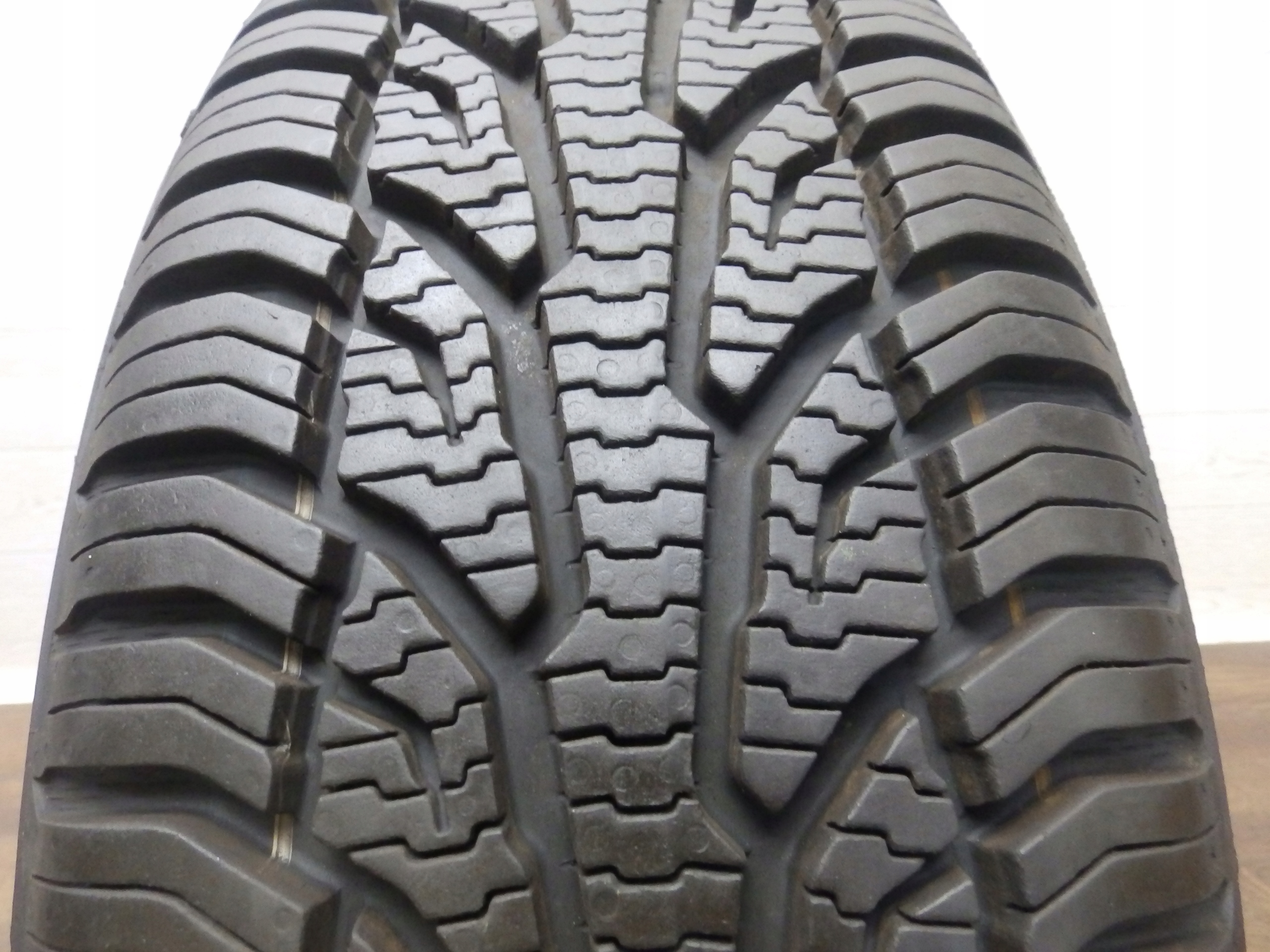 Opona całoroczna Uniroyal The Rain 195/60/16 Rok produkcji 2022