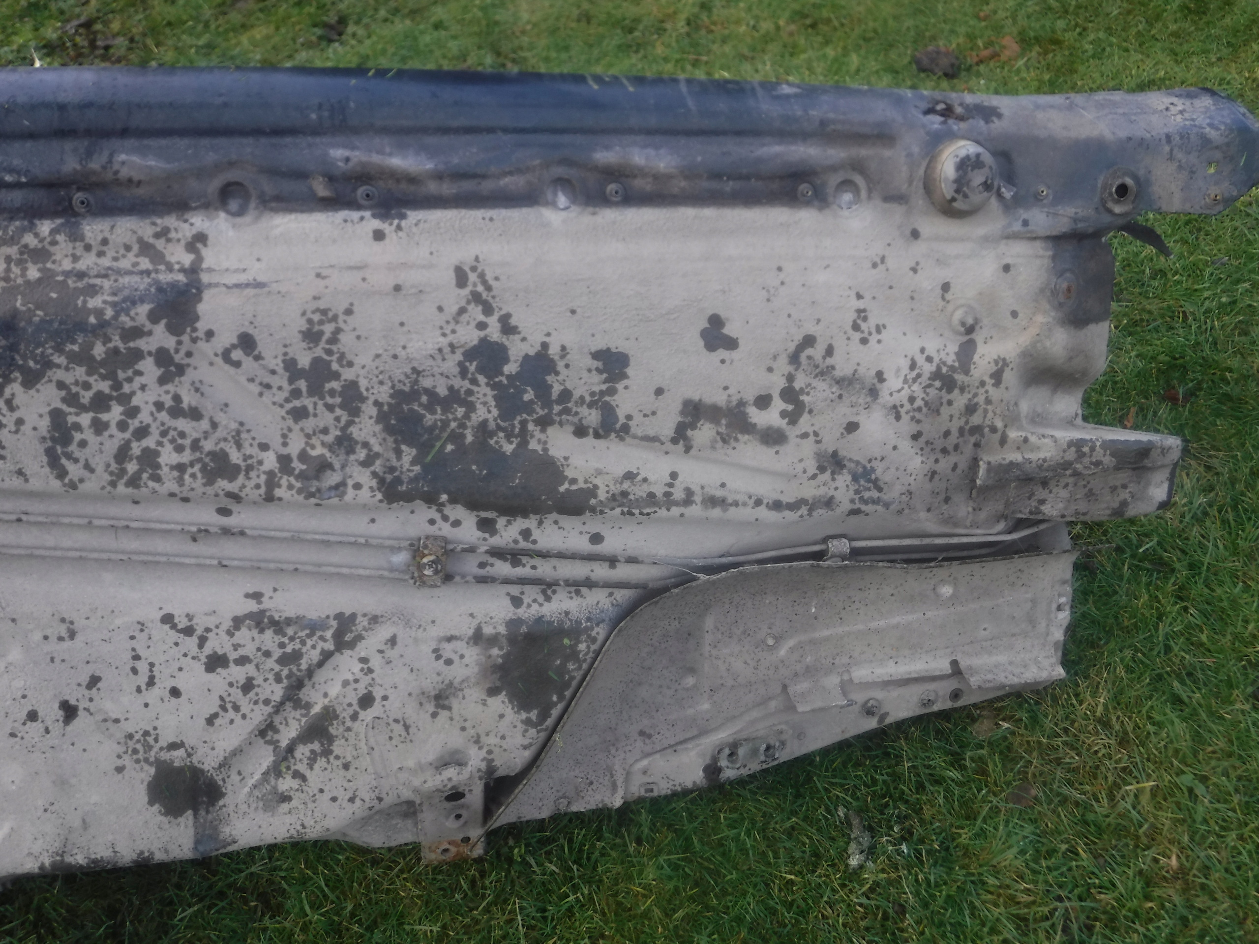 MERCEDES W124 pillar threshold floor sedan kombi right