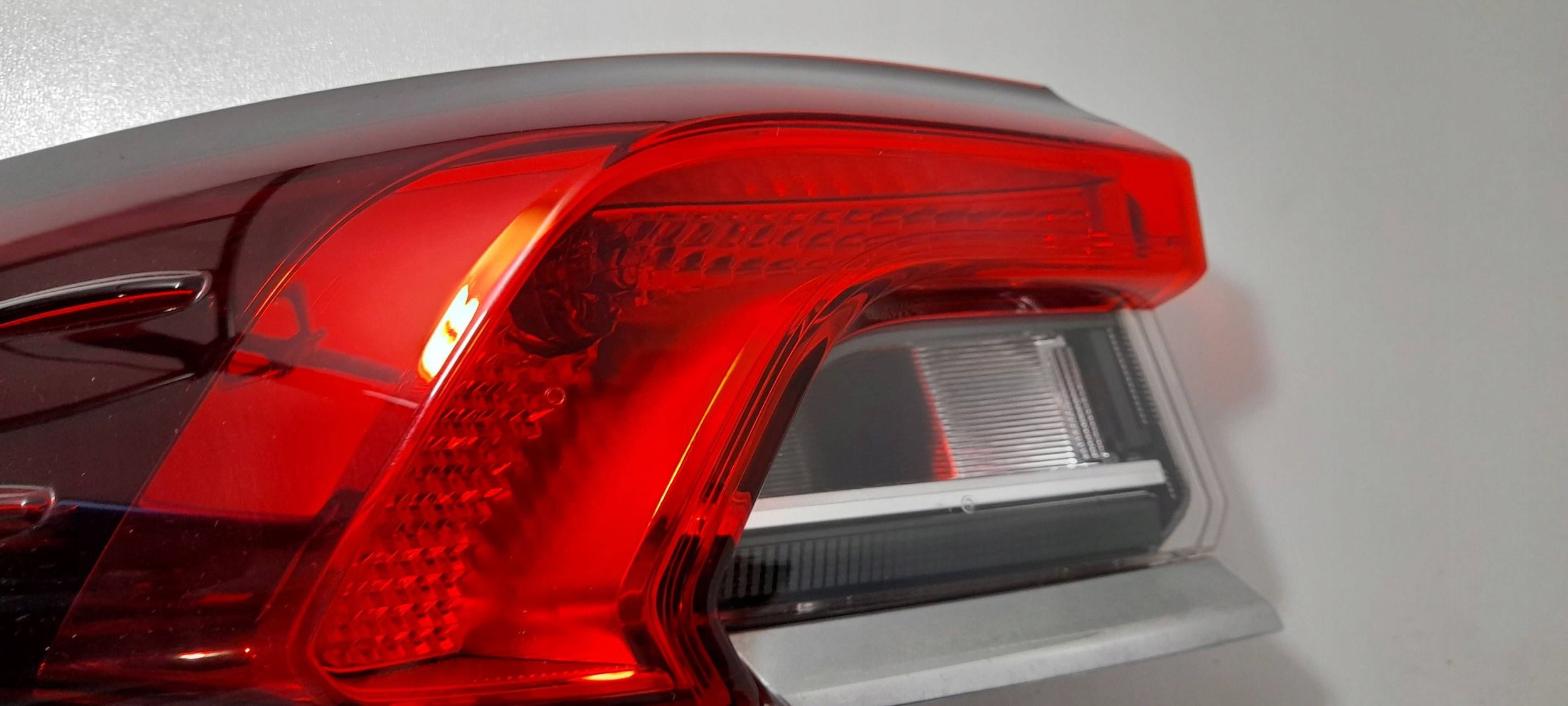 Toyota Corolla E210 E21 light rear left 8156002D1100 (R418)