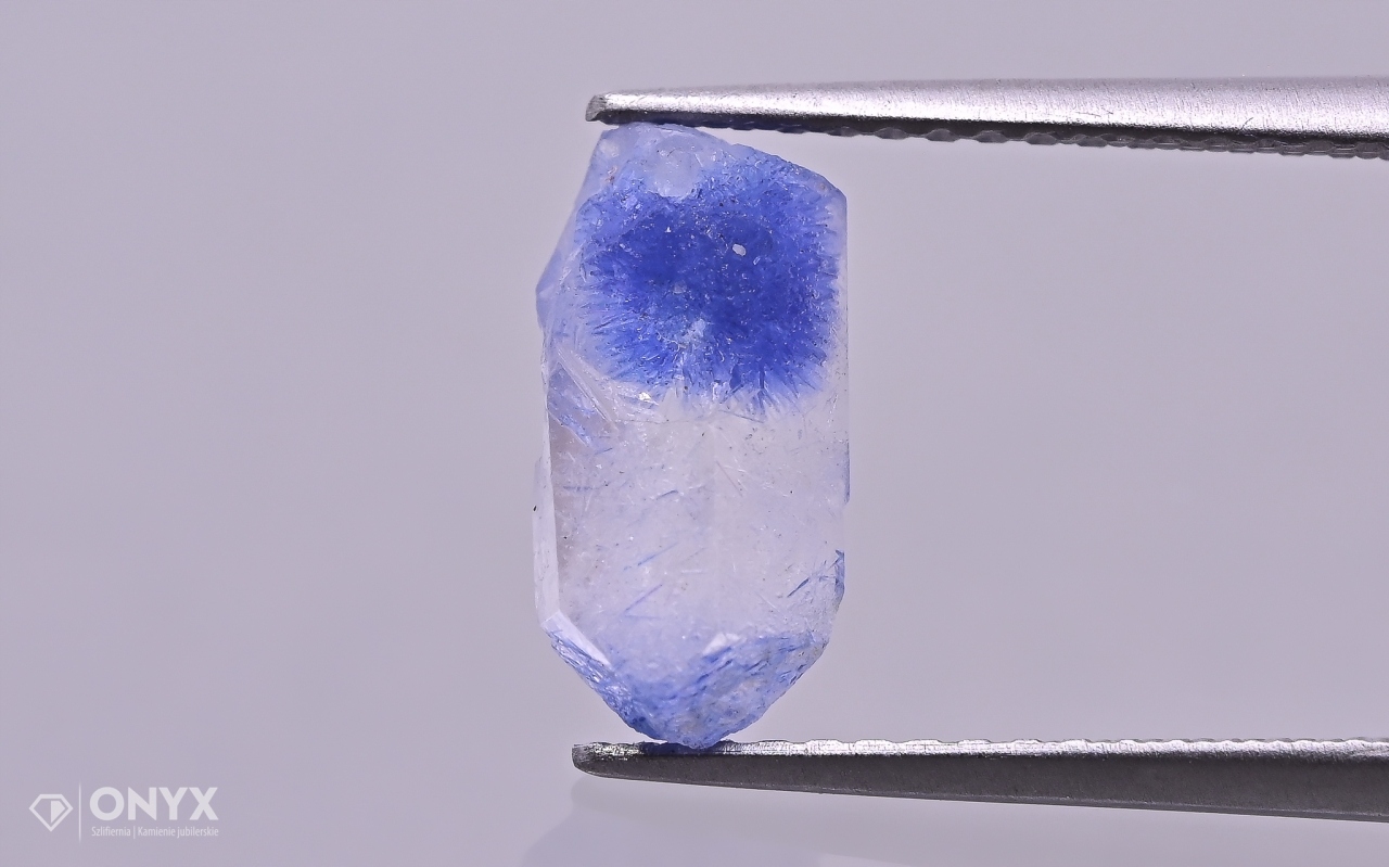 Křemen s dumortieritem křišťál 10,5x5,5 mm