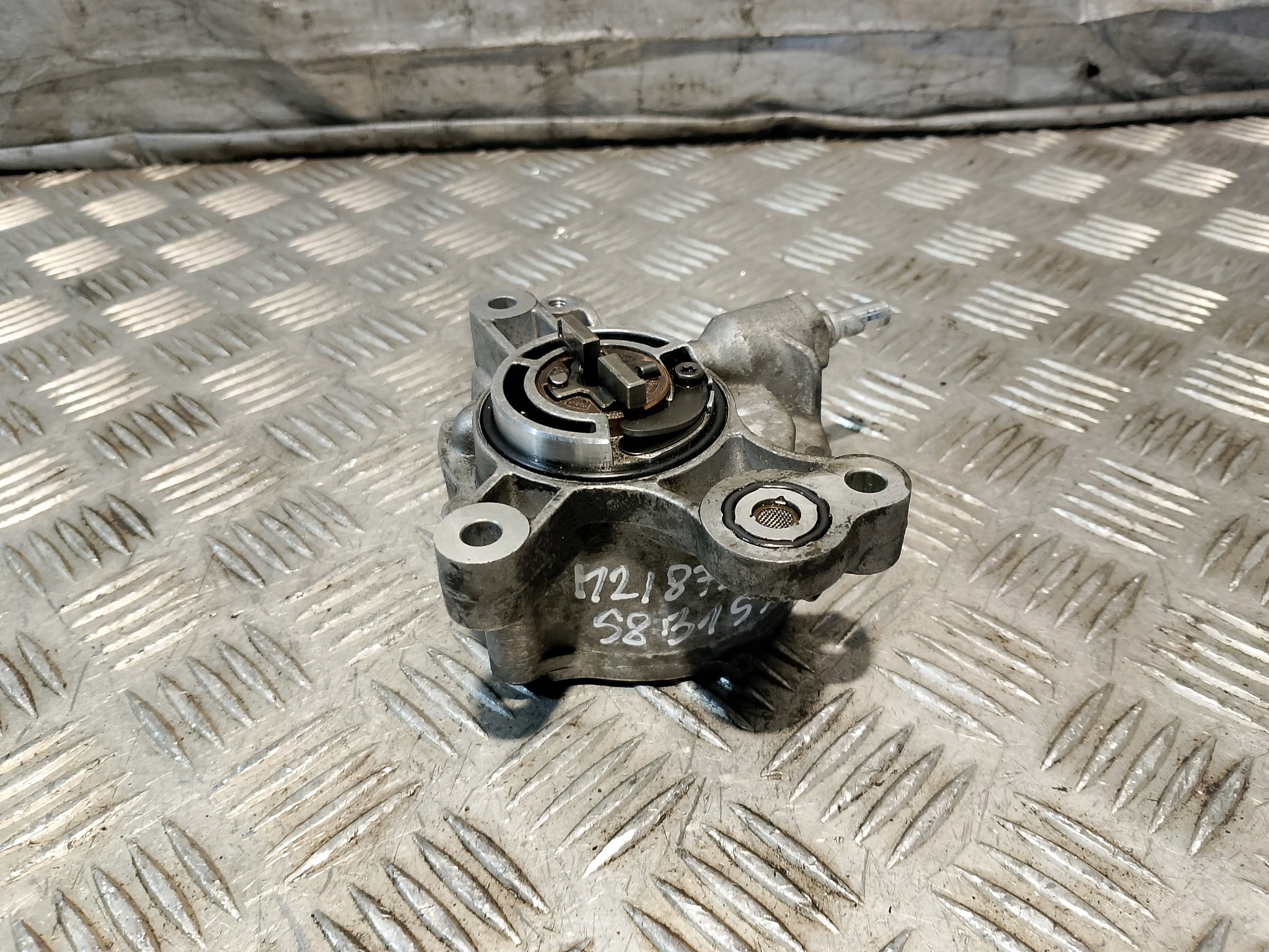 Pompa VACUM WAKUM FORD MONDEO MK4 2.0 TDCI D165-1B
