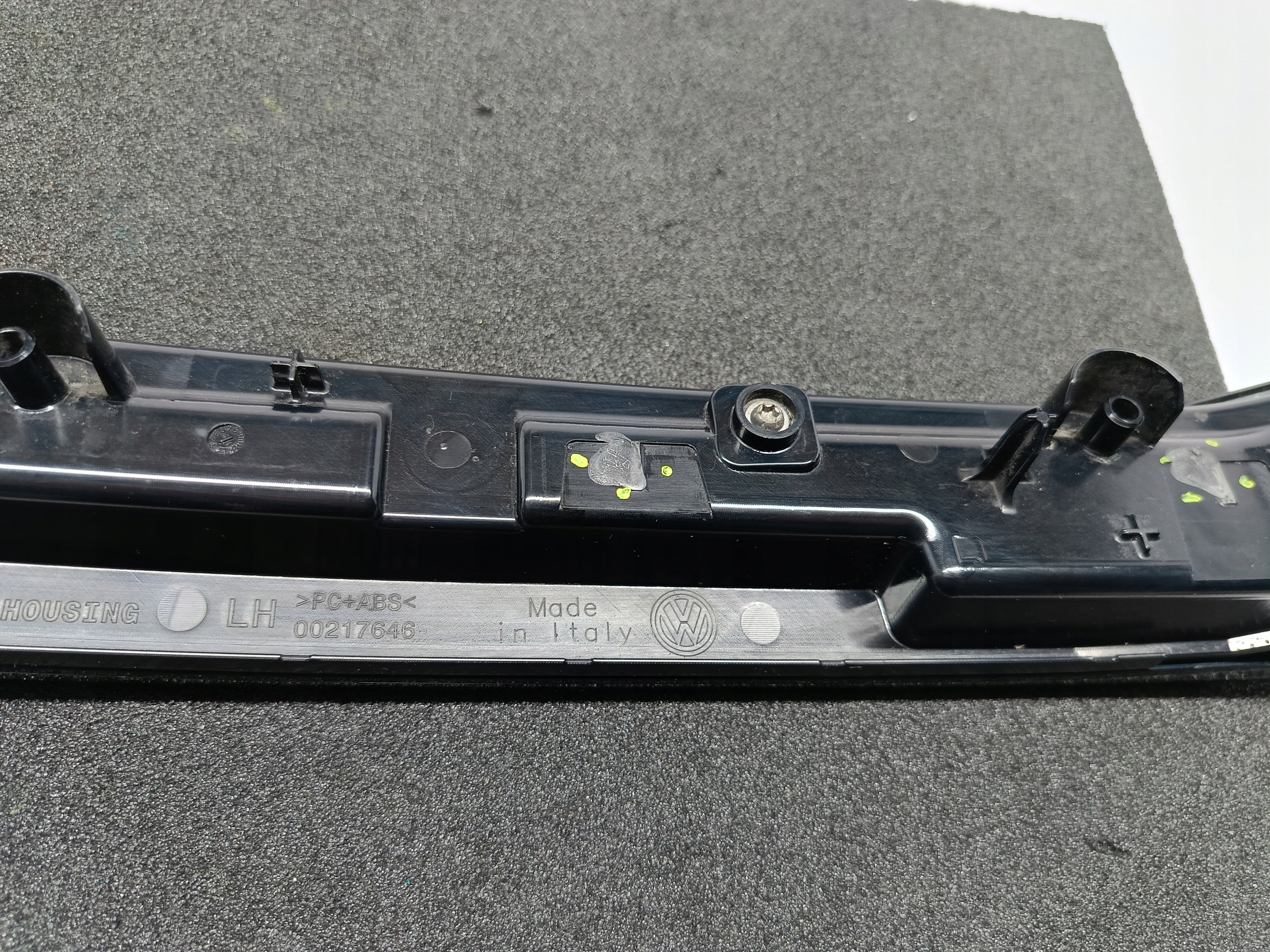 volkswagen id.4 ID4 19- молдинг свет решетки левый 11A941653