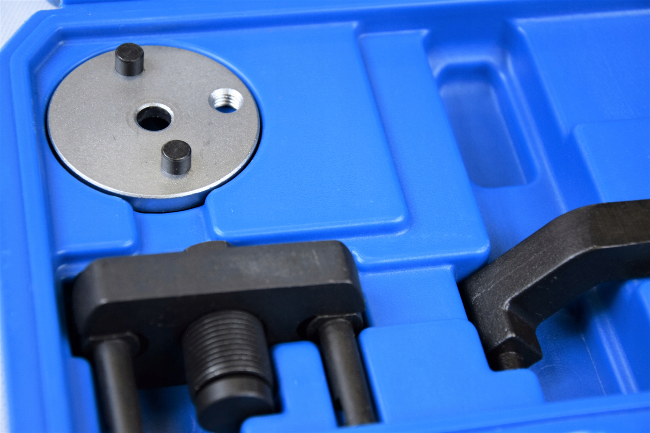 ŚCIAGACZ POMPY WODY VW T5 2.5 TDI PD MAGNUS Marka Magnus