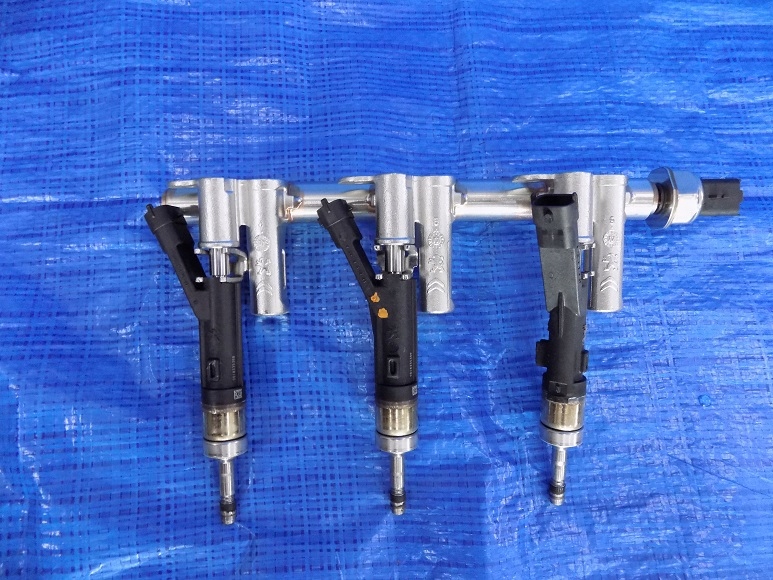 9802438180 - Литьевая панель CITROEN C3 AIRCROSS 1.2 TH 17R