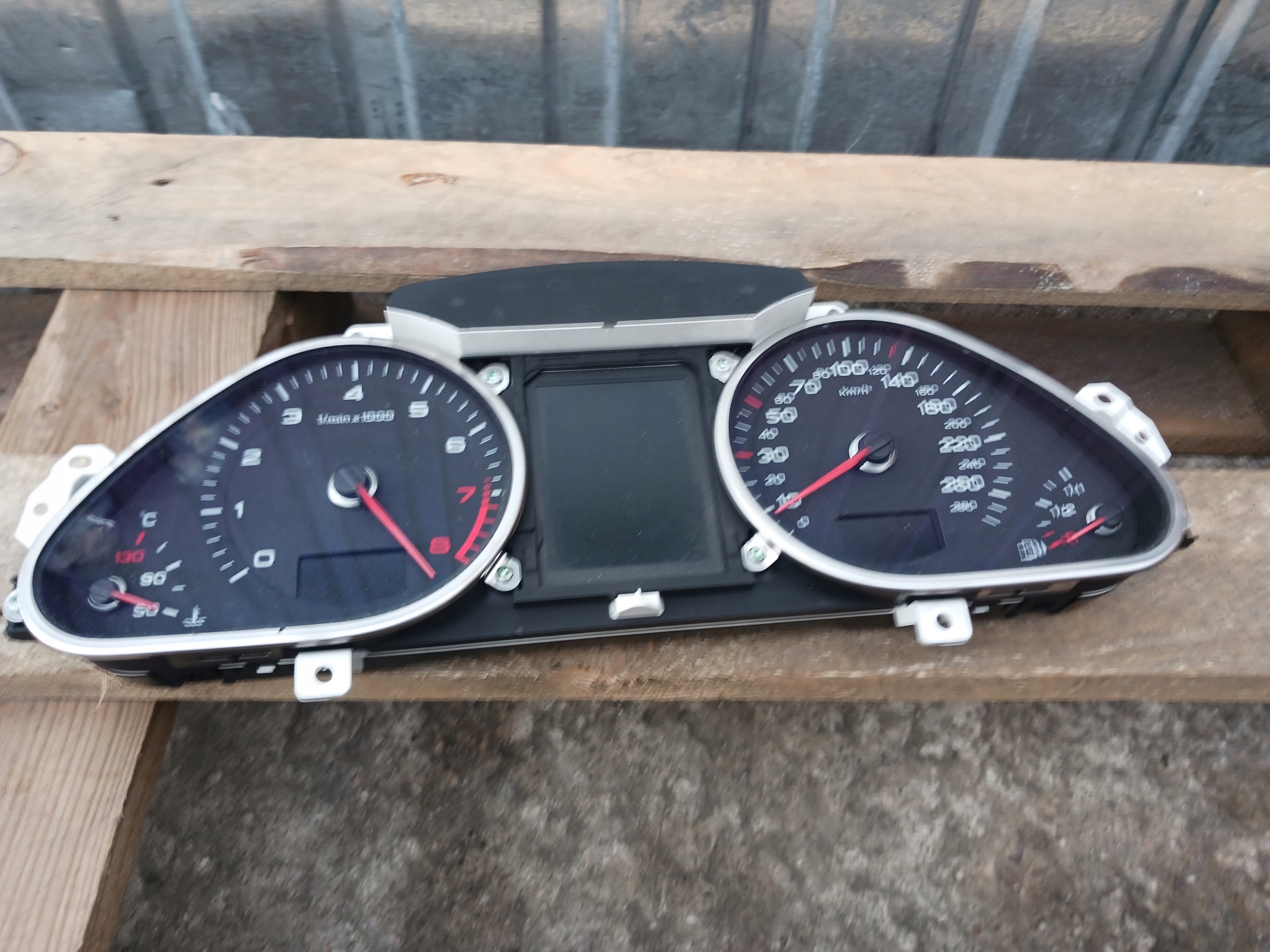 dials dials AUDI A6 C6 3.0 TFSI EUROPA 4F0920933K