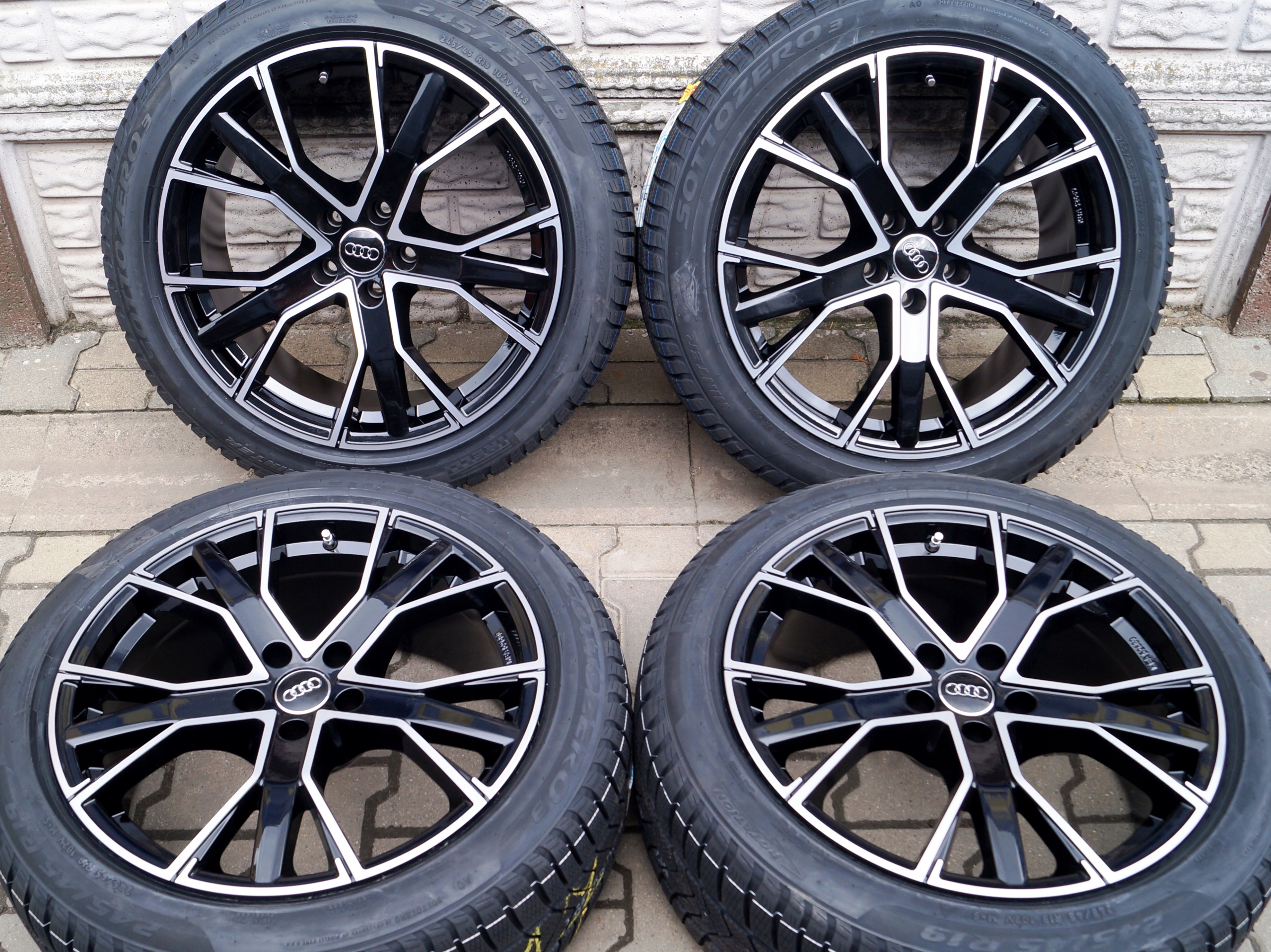 AUDI A6 C8 KOŁA ZIMOWE 245/45R19 PIRELLI NOWE Producent felg GMP Italia